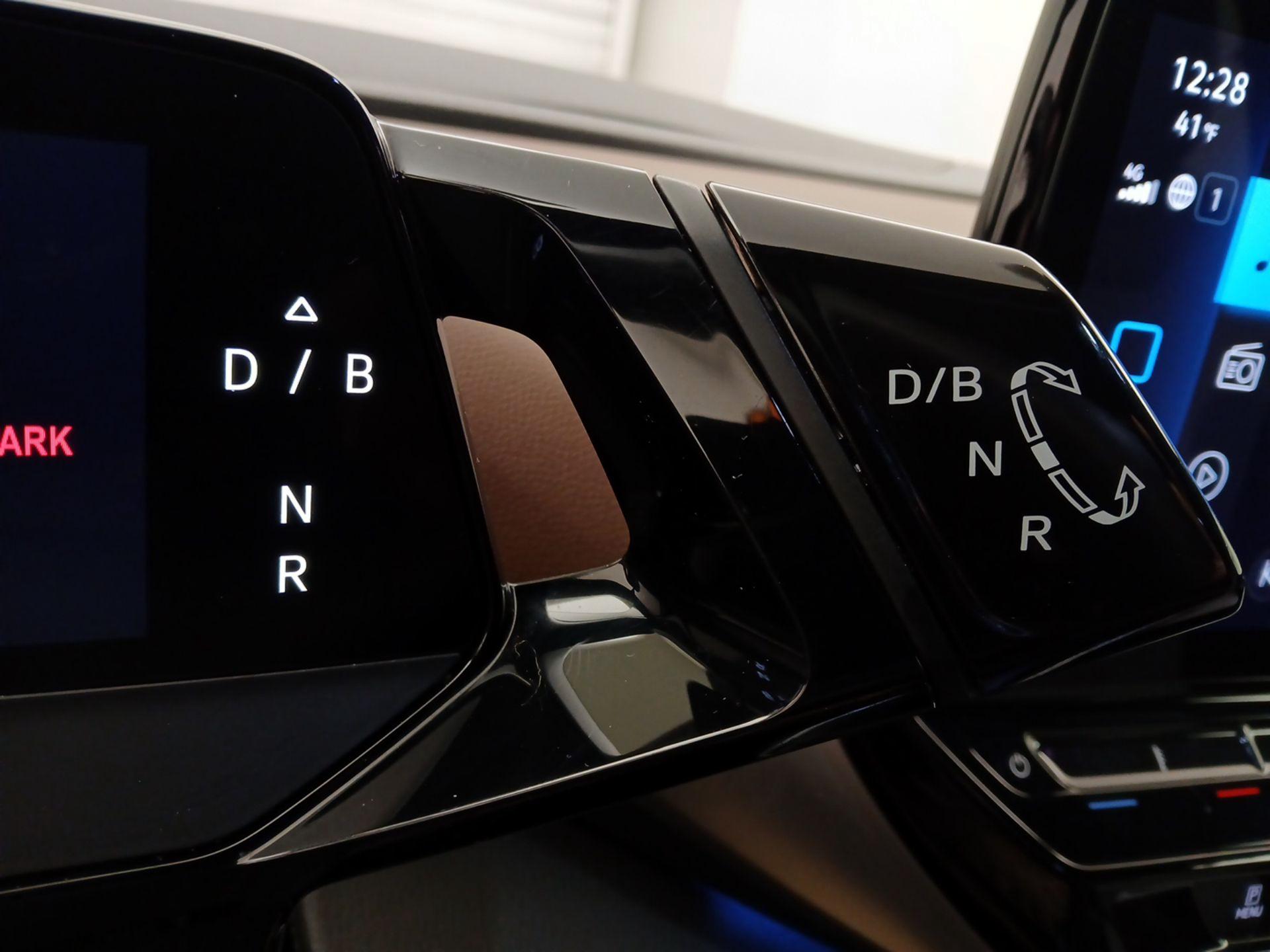 Thumbnail: 2023 Volkswagen ID.4 - 17