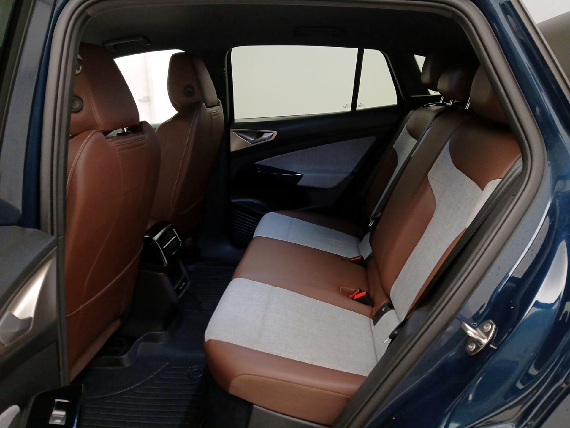 Thumbnail: 2023 Volkswagen ID.4 - 19