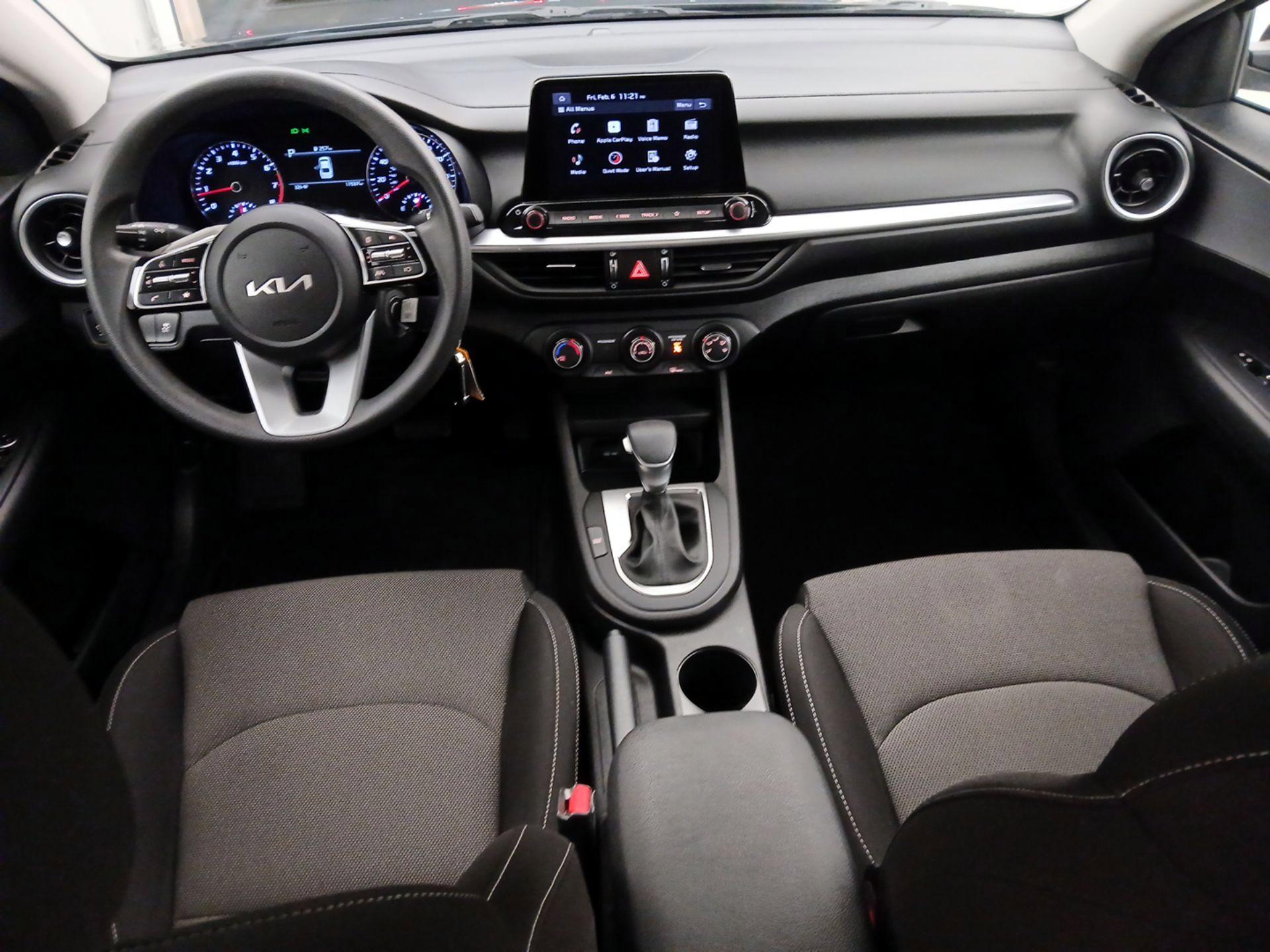 Thumbnail: 2023 Kia Forte - 9