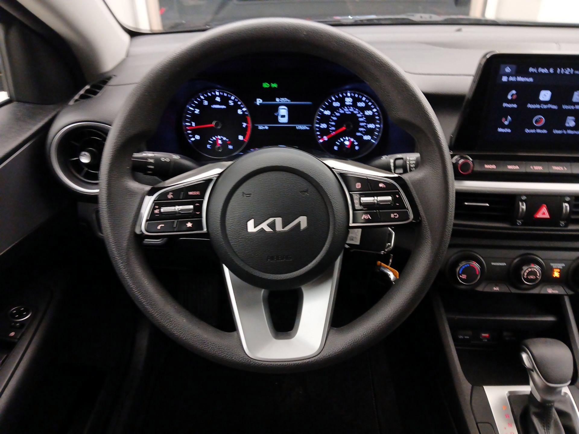 Thumbnail: 2023 Kia Forte - 10