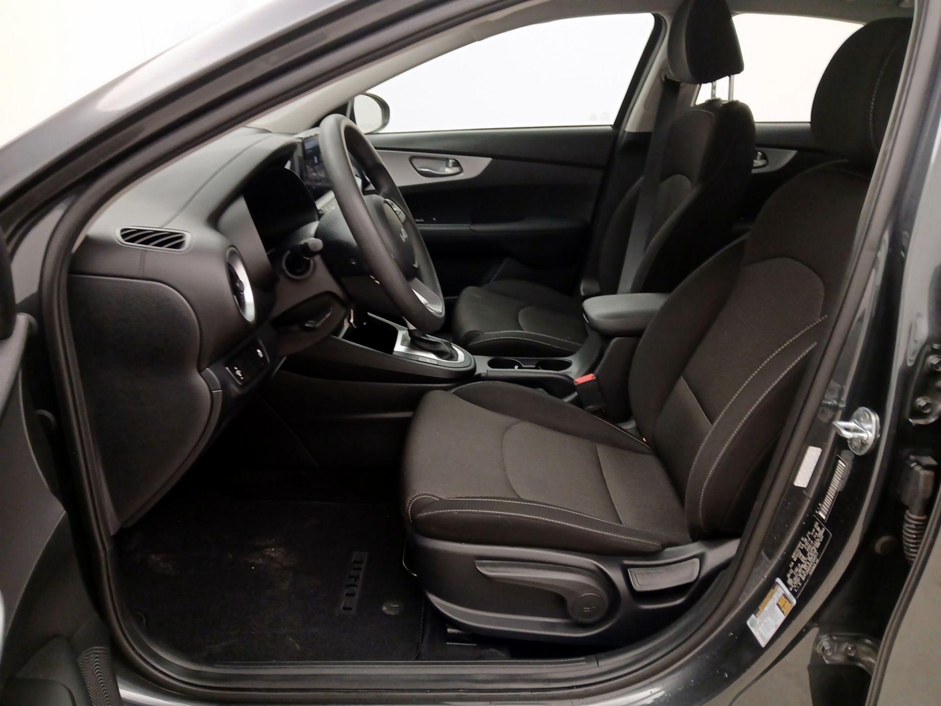 Thumbnail: 2023 Kia Forte - 11