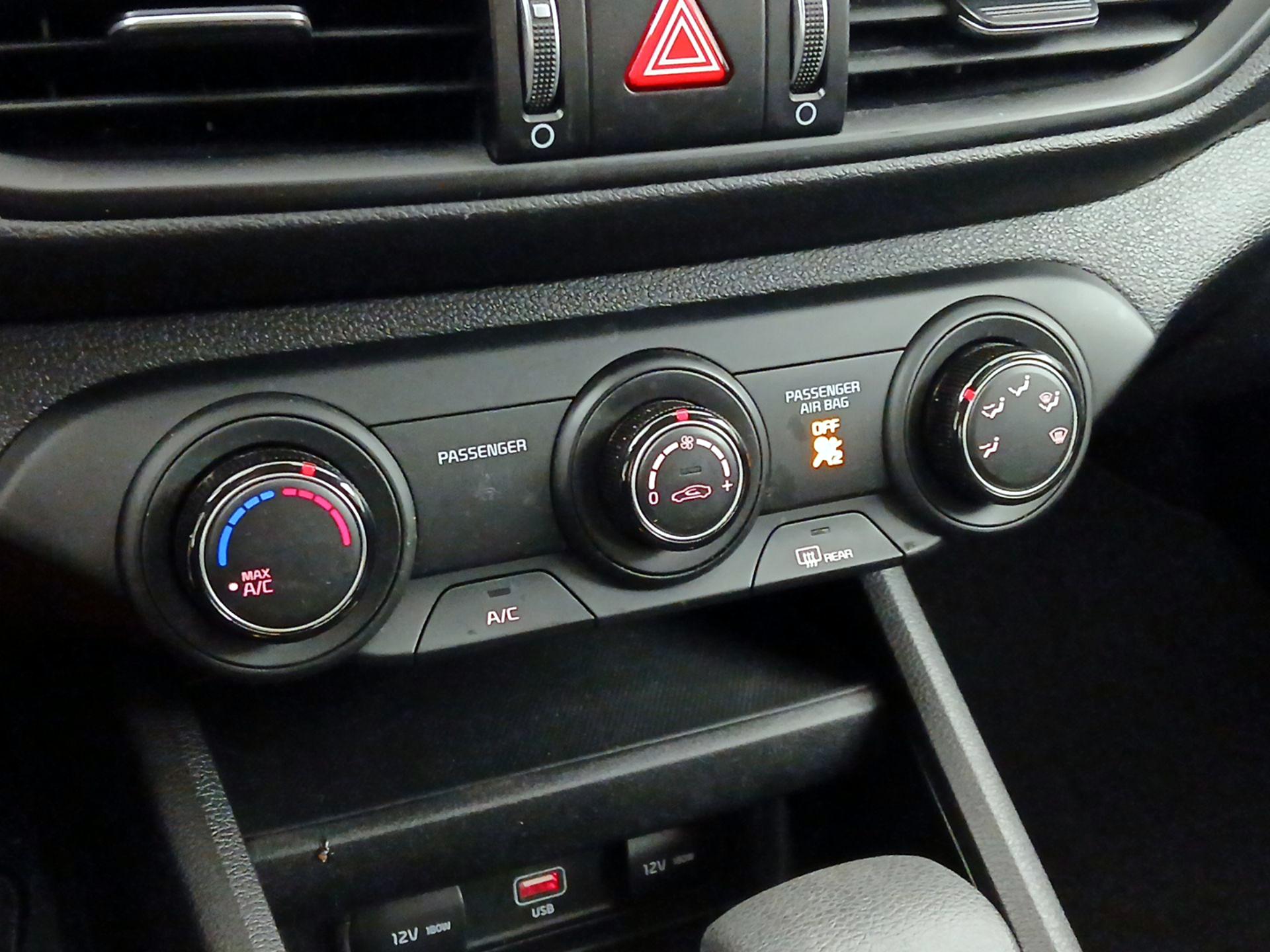 Thumbnail: 2023 Kia Forte - 16