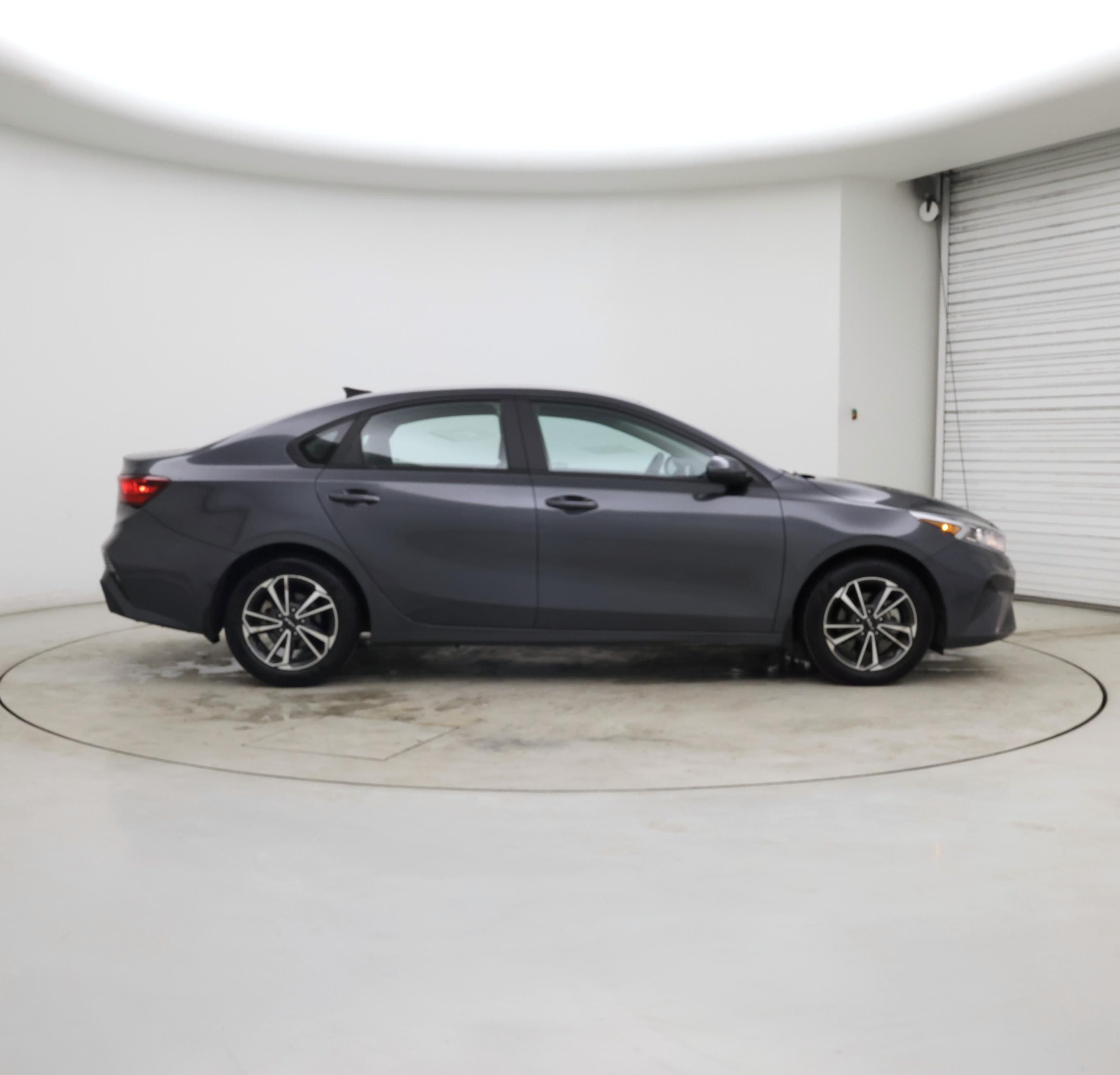 Thumbnail: 2023 Kia Forte - 7