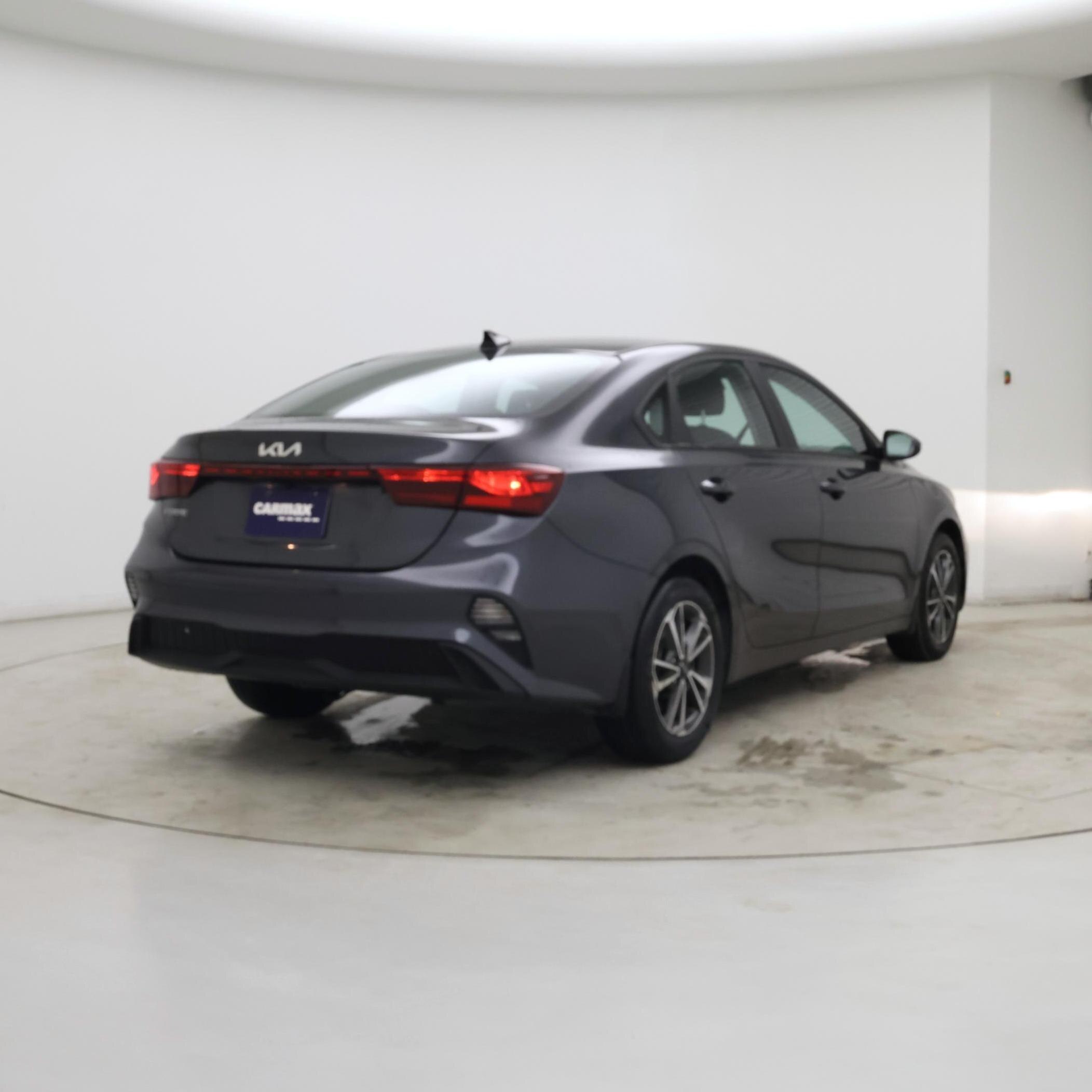 Thumbnail: 2023 Kia Forte - 8