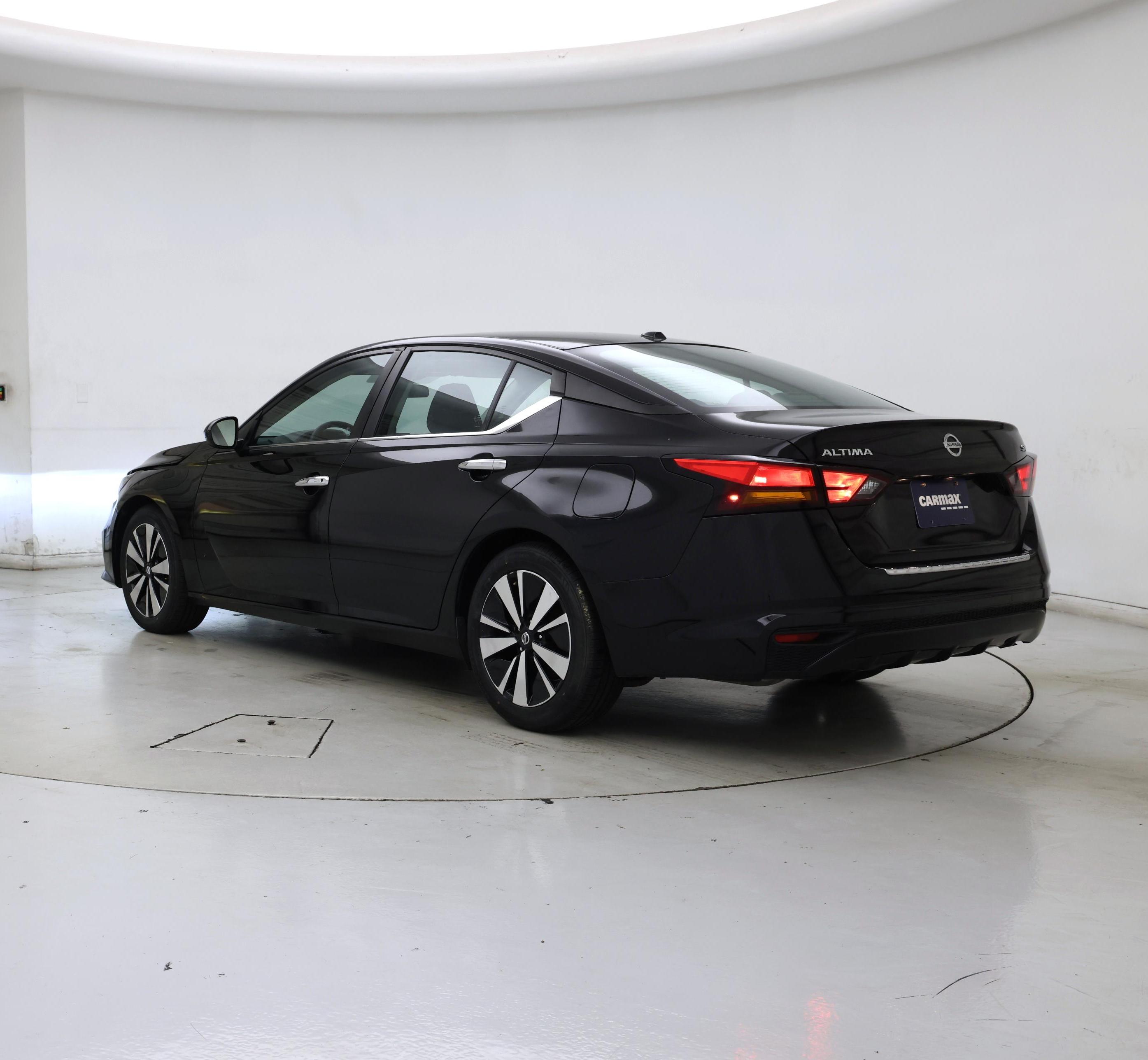 Thumbnail: 2022 Nissan Altima - 2
