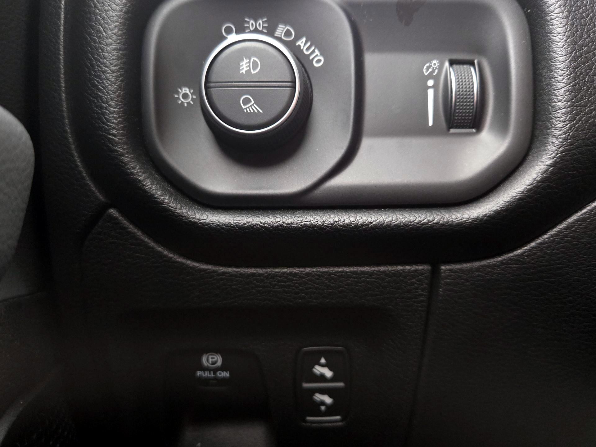 Thumbnail: 2021 RAM 1500 - 13