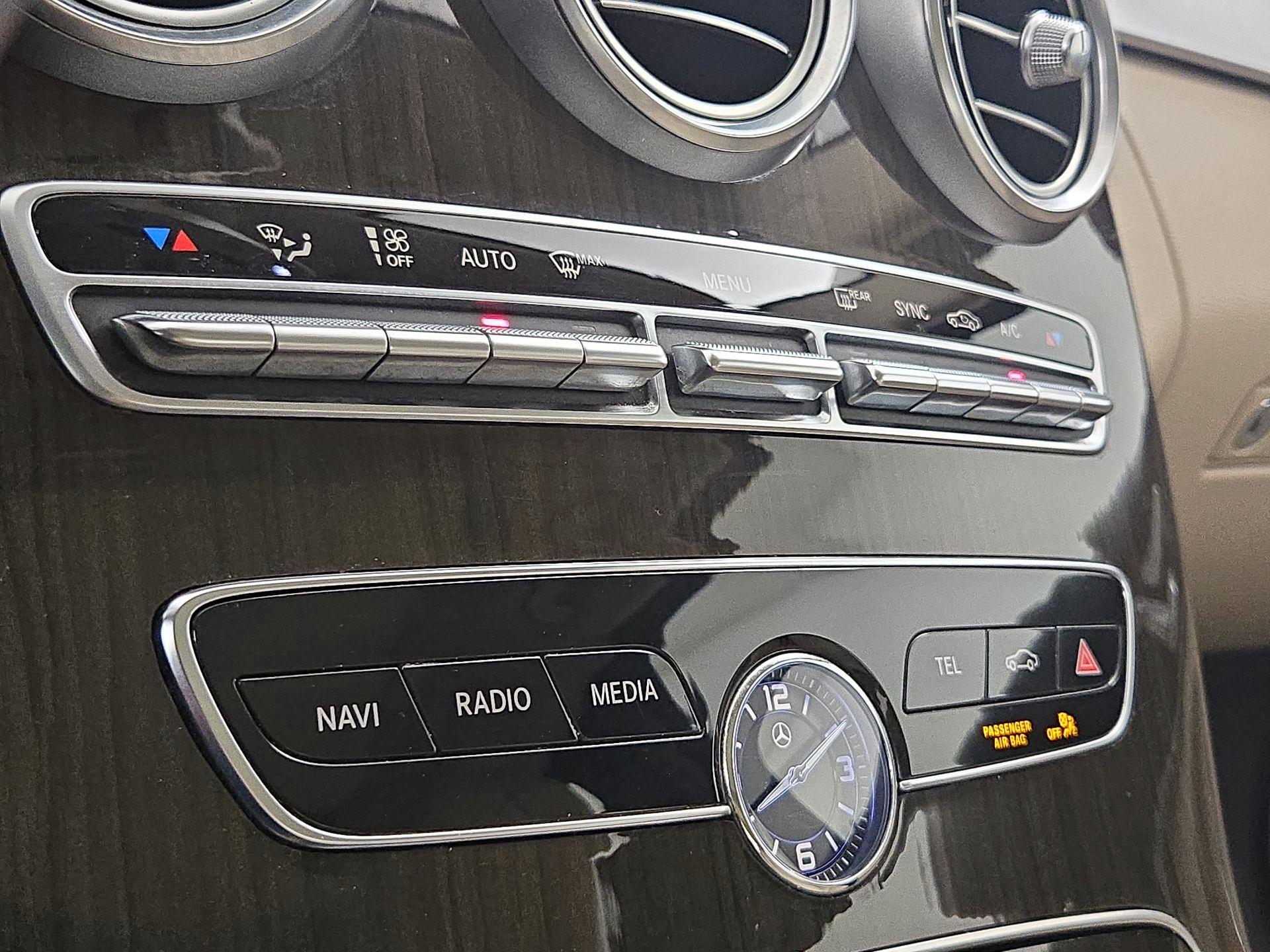 Thumbnail: 2020 Mercedes-Benz C-Class - 16