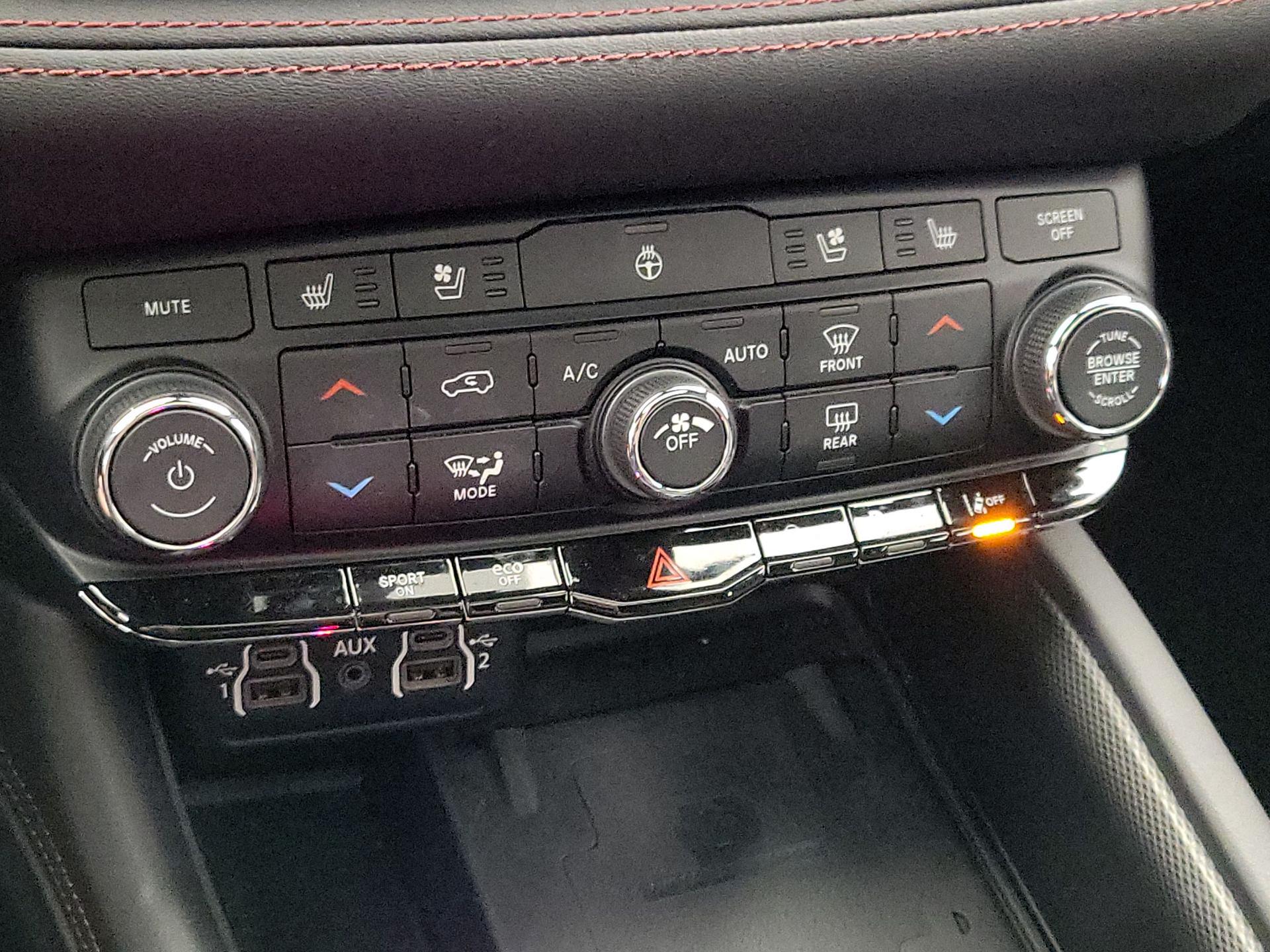 Thumbnail: 2022 Dodge Durango - 17