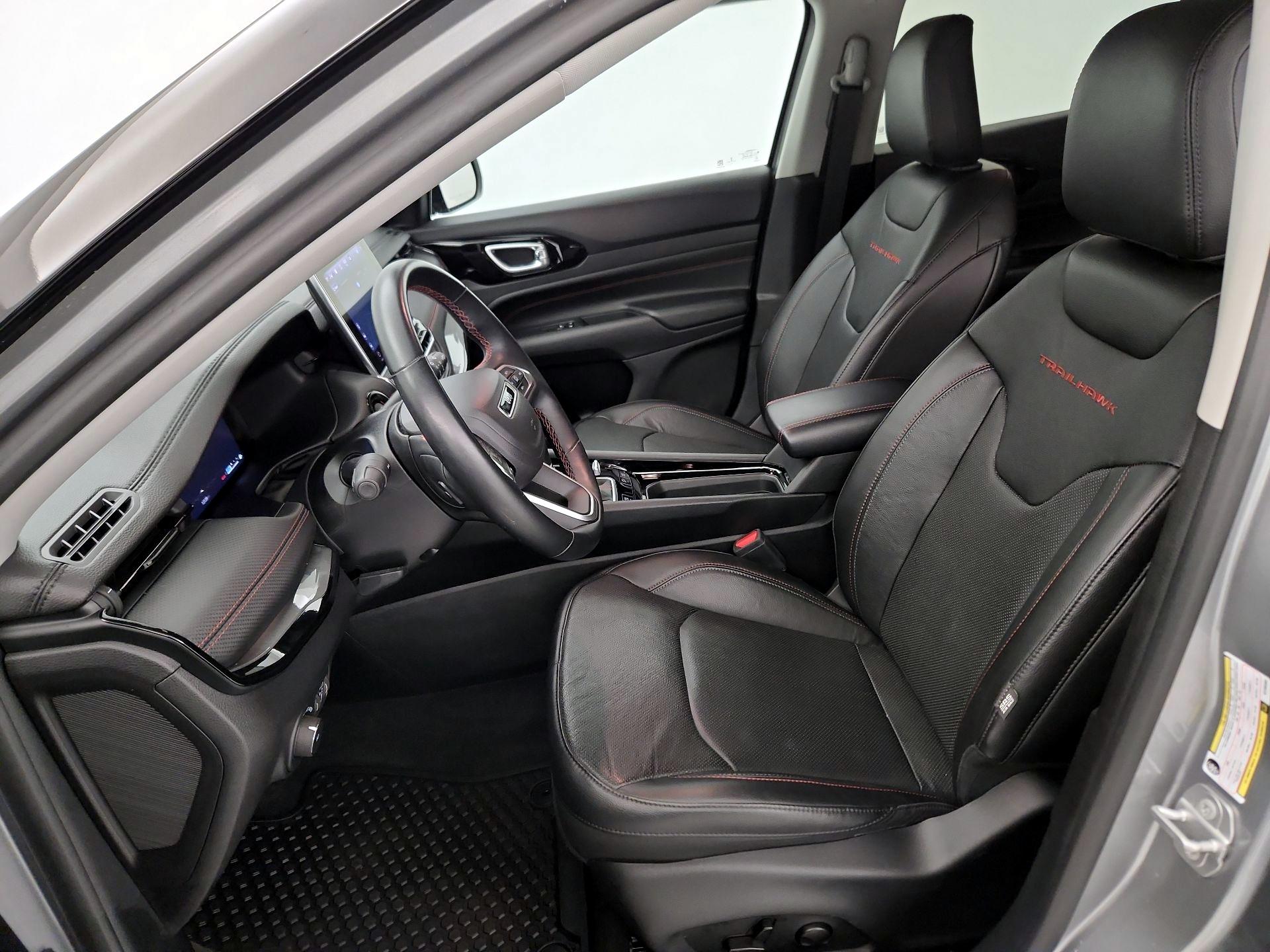 Thumbnail: 2022 Jeep Compass - 11