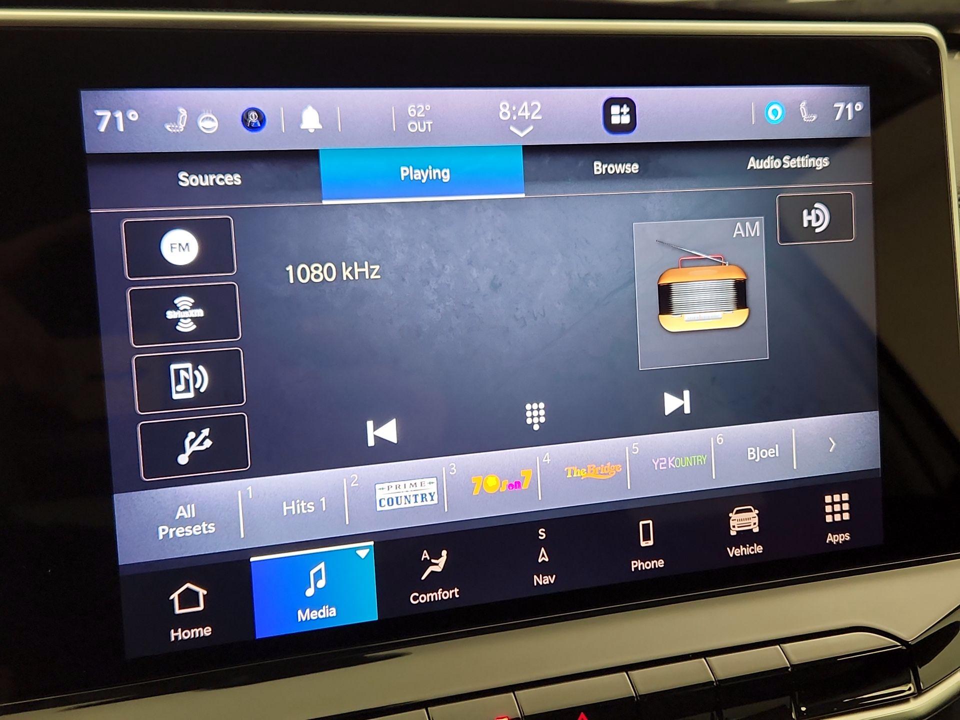 Thumbnail: 2022 Jeep Compass - 14