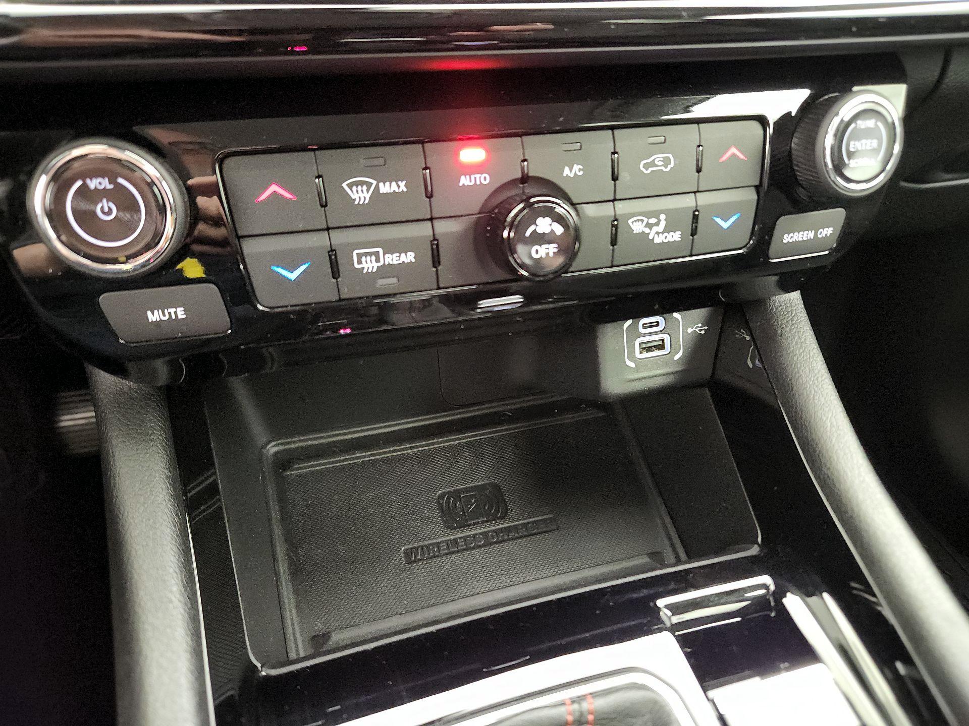 Thumbnail: 2022 Jeep Compass - 17