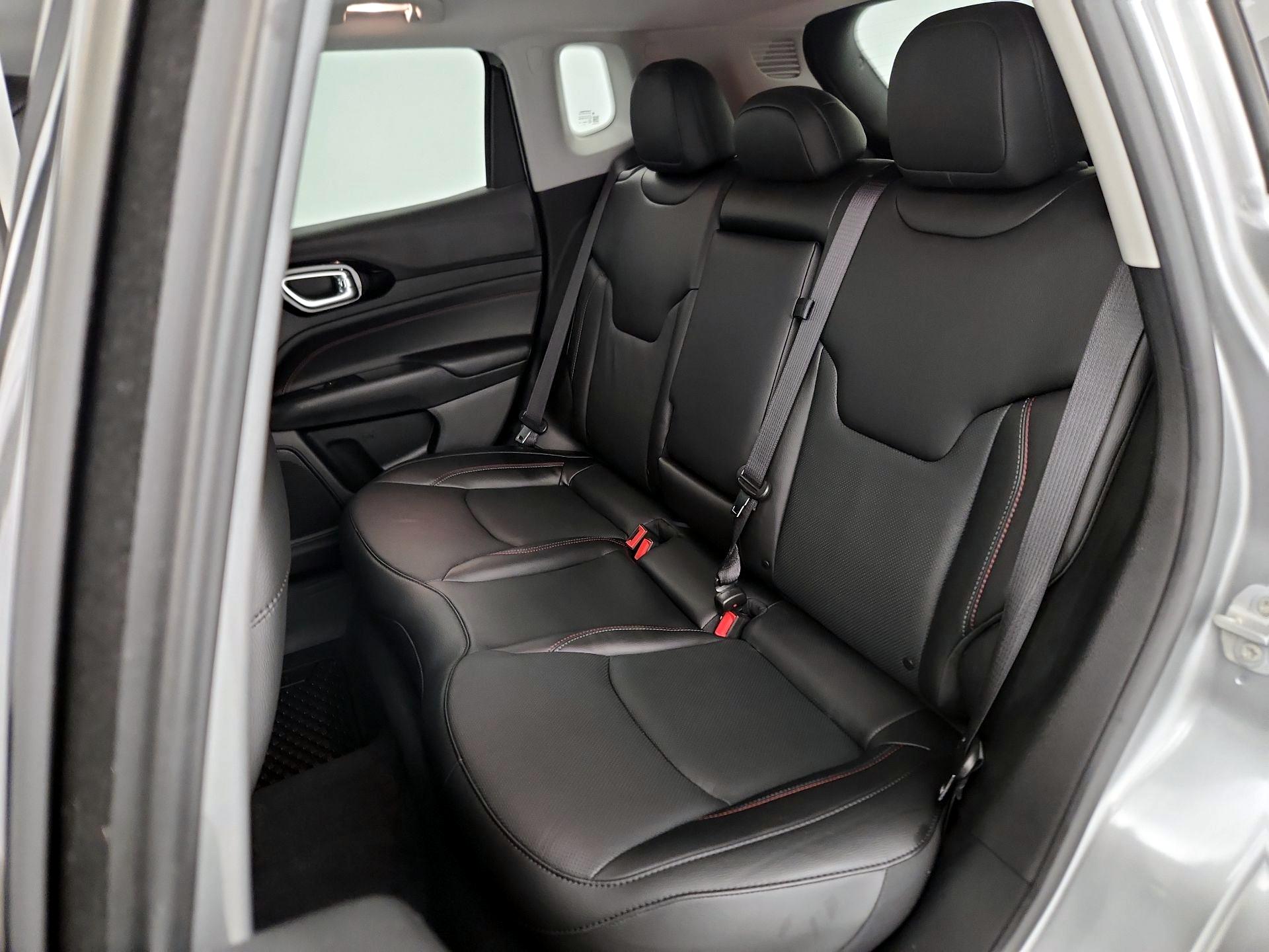 Thumbnail: 2022 Jeep Compass - 20