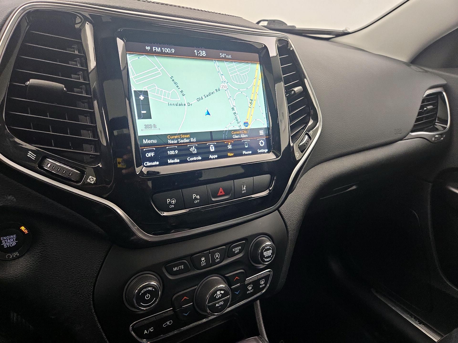 Thumbnail: 2021 Jeep Cherokee - 14