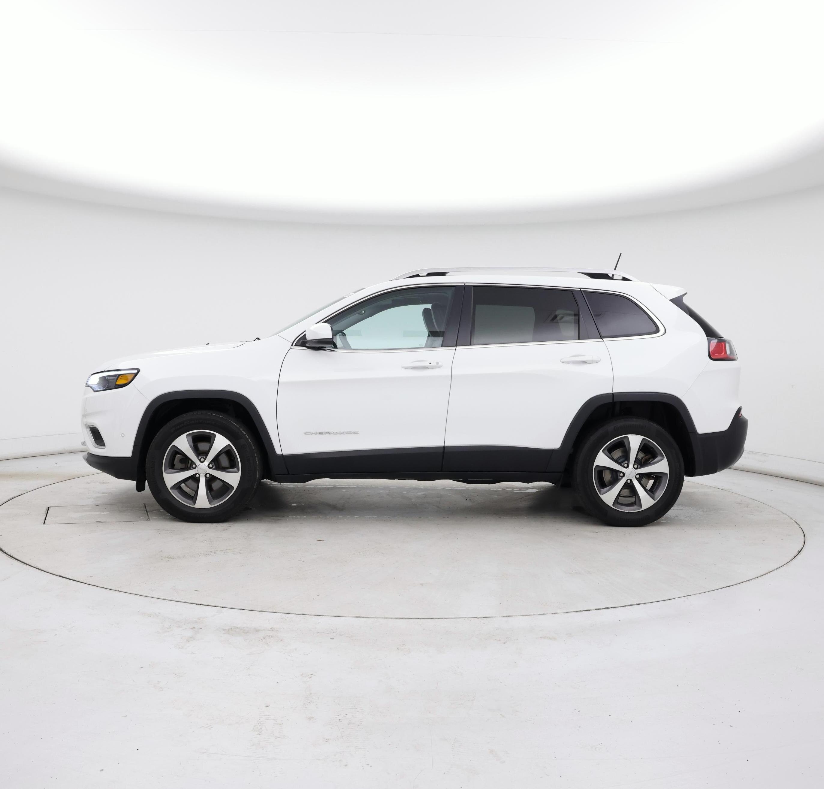 Thumbnail: 2021 Jeep Cherokee - 3
