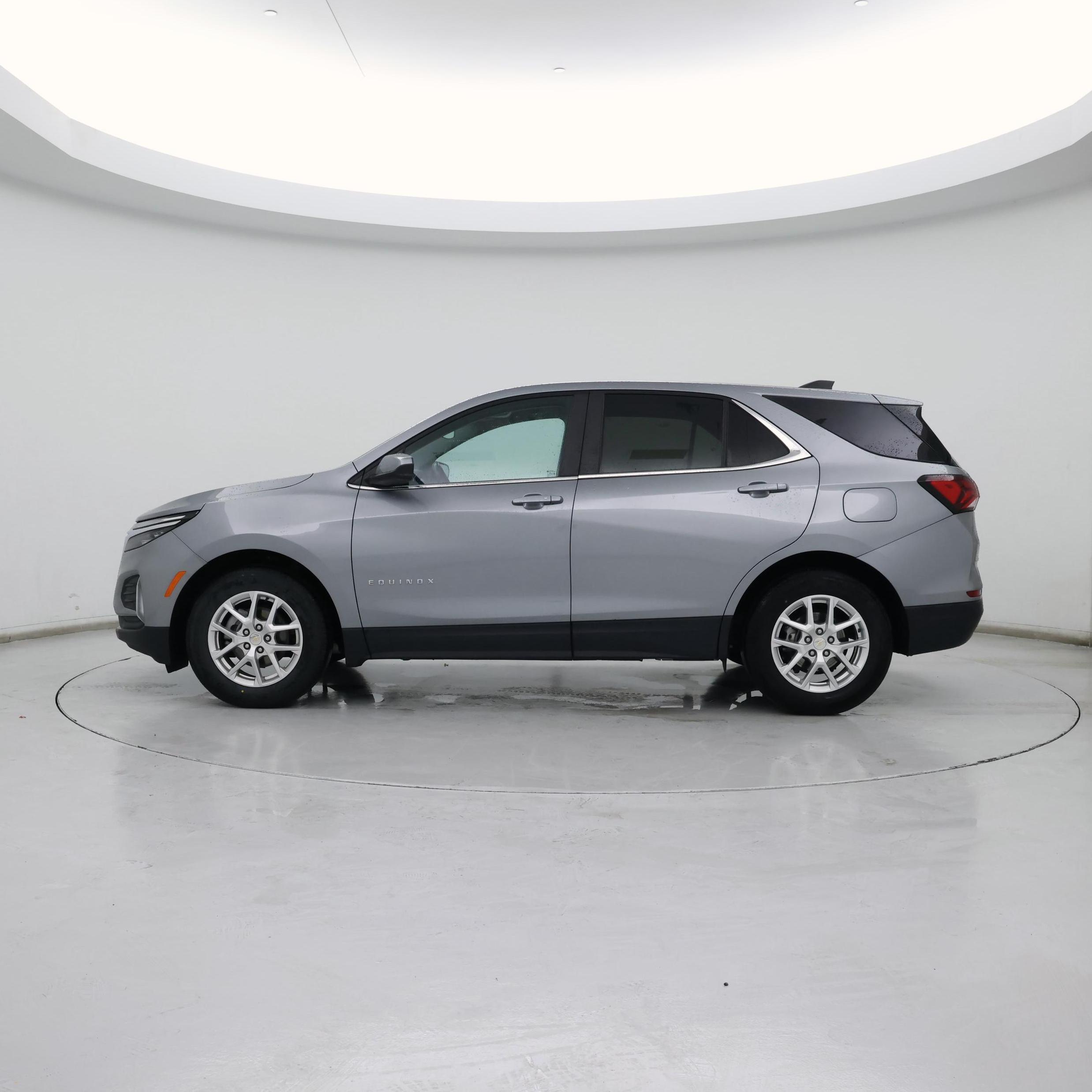 Thumbnail: 2024 Chevrolet Equinox - 3