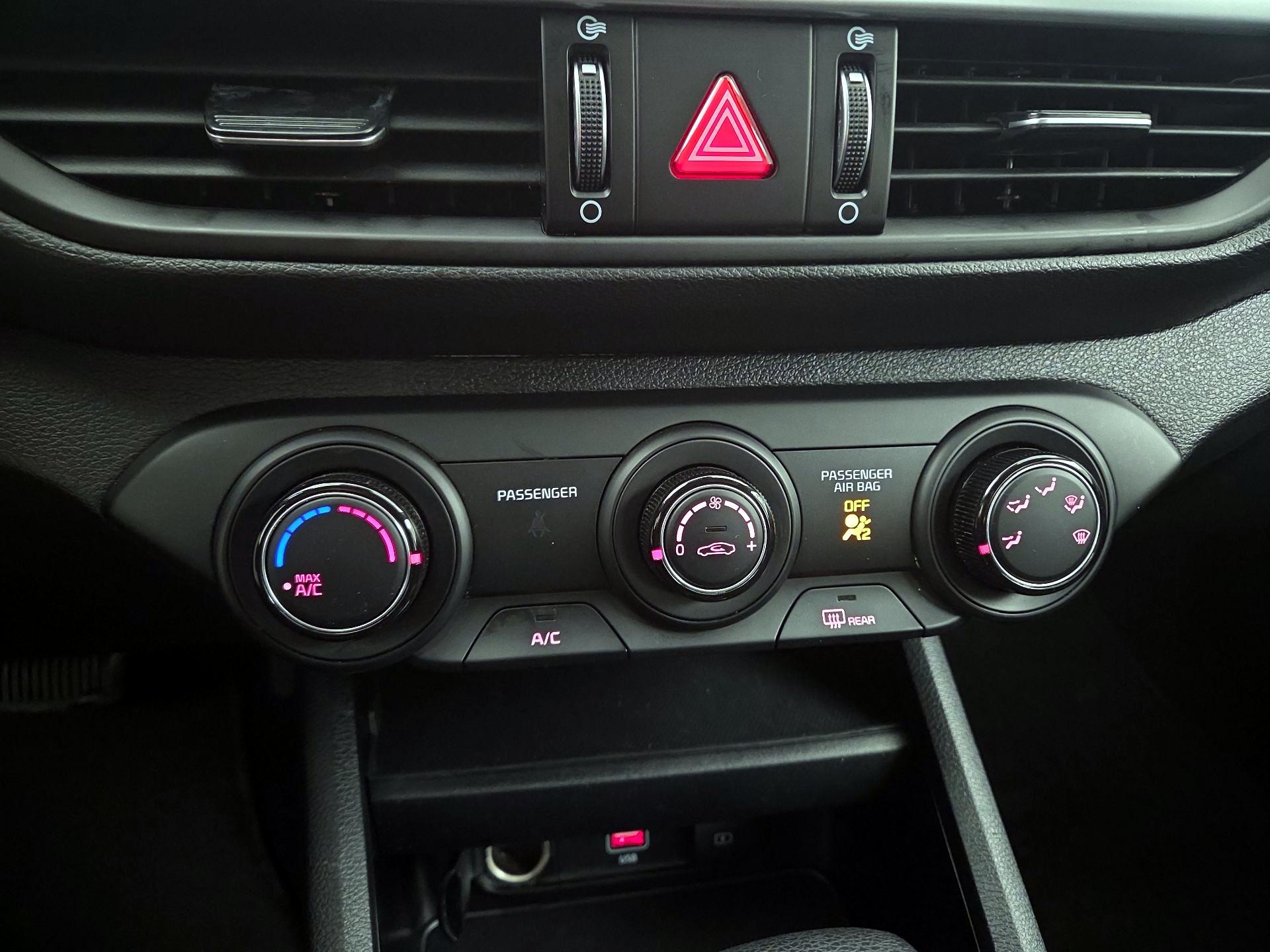 Thumbnail: 2024 Kia Forte - 16