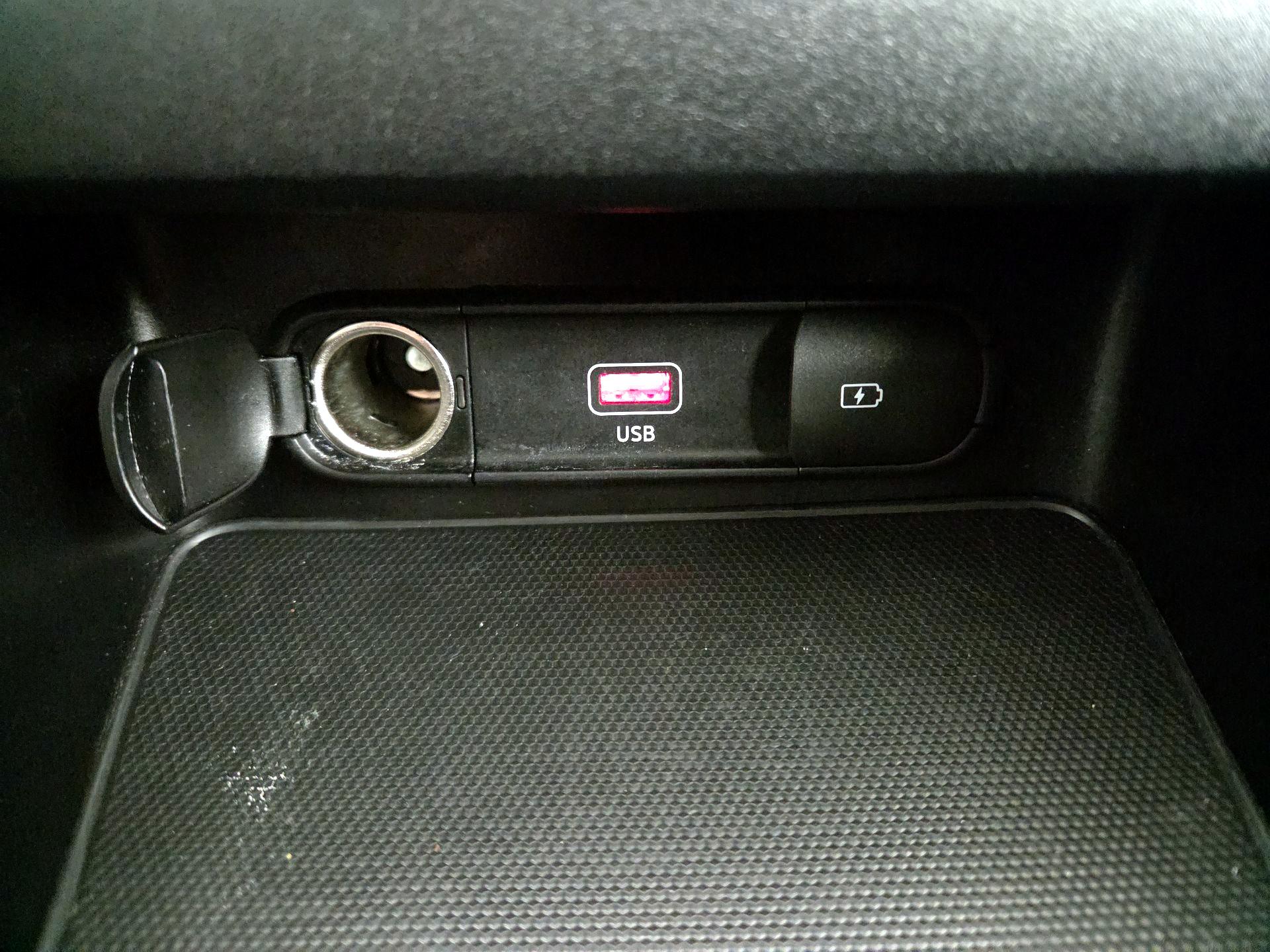 Thumbnail: 2024 Kia Forte - 18