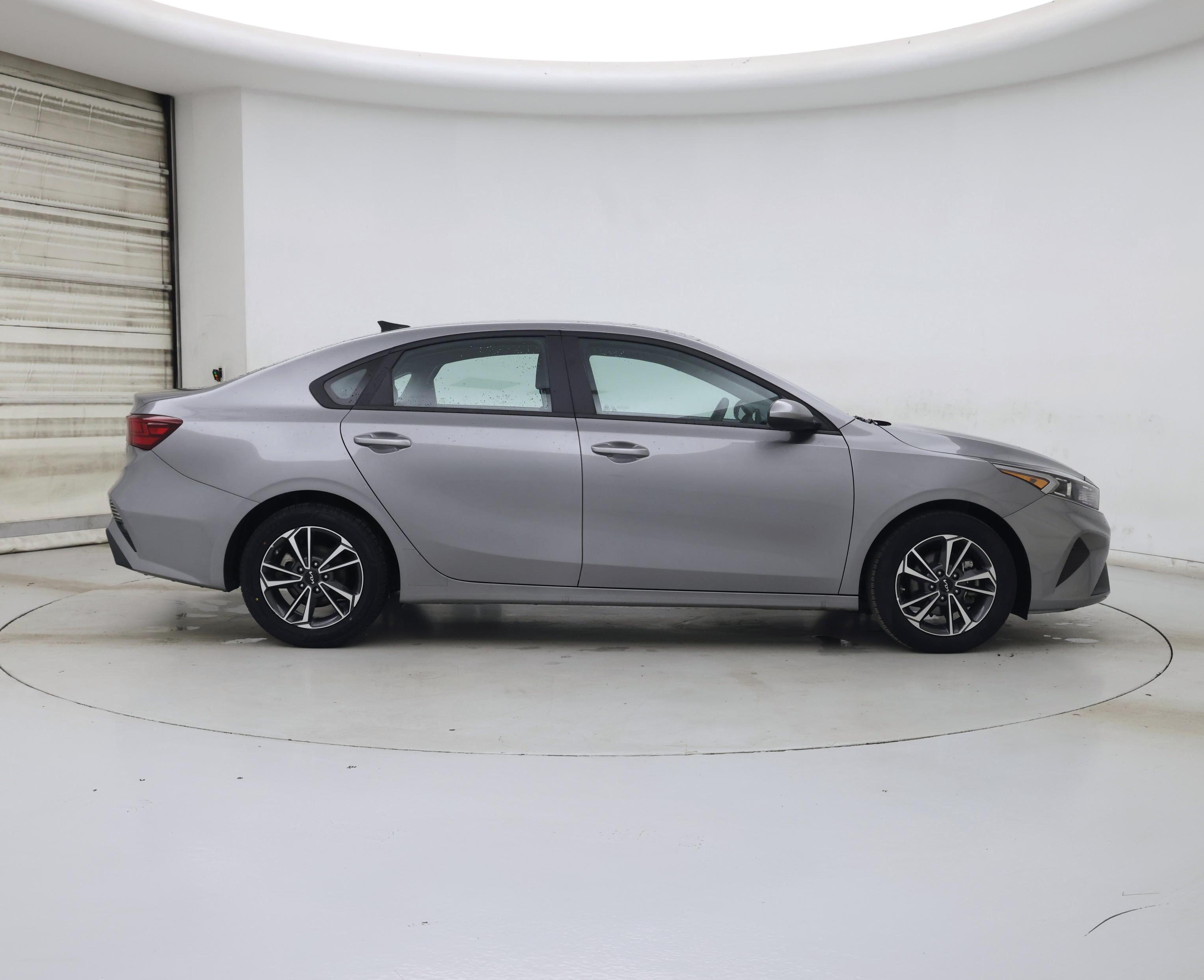 Thumbnail: 2024 Kia Forte - 7