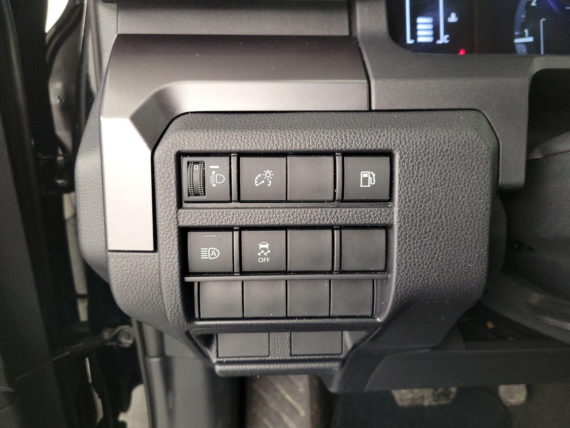 Thumbnail: 2025 Toyota 4Runner - 13