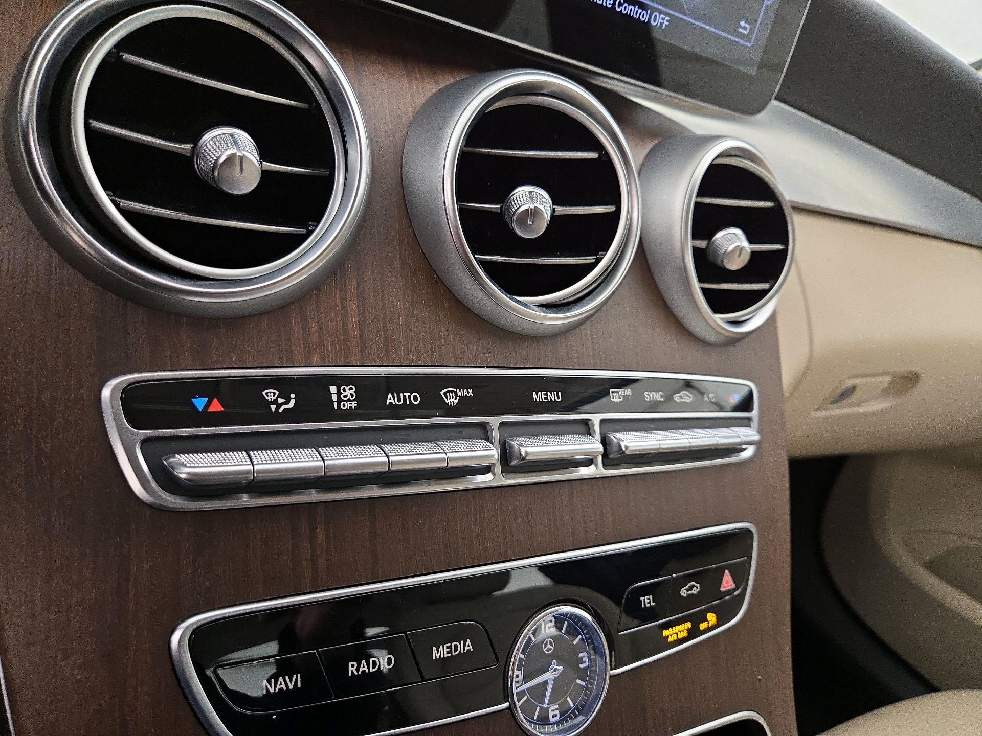 Thumbnail: 2021 Mercedes-Benz C-Class - 16