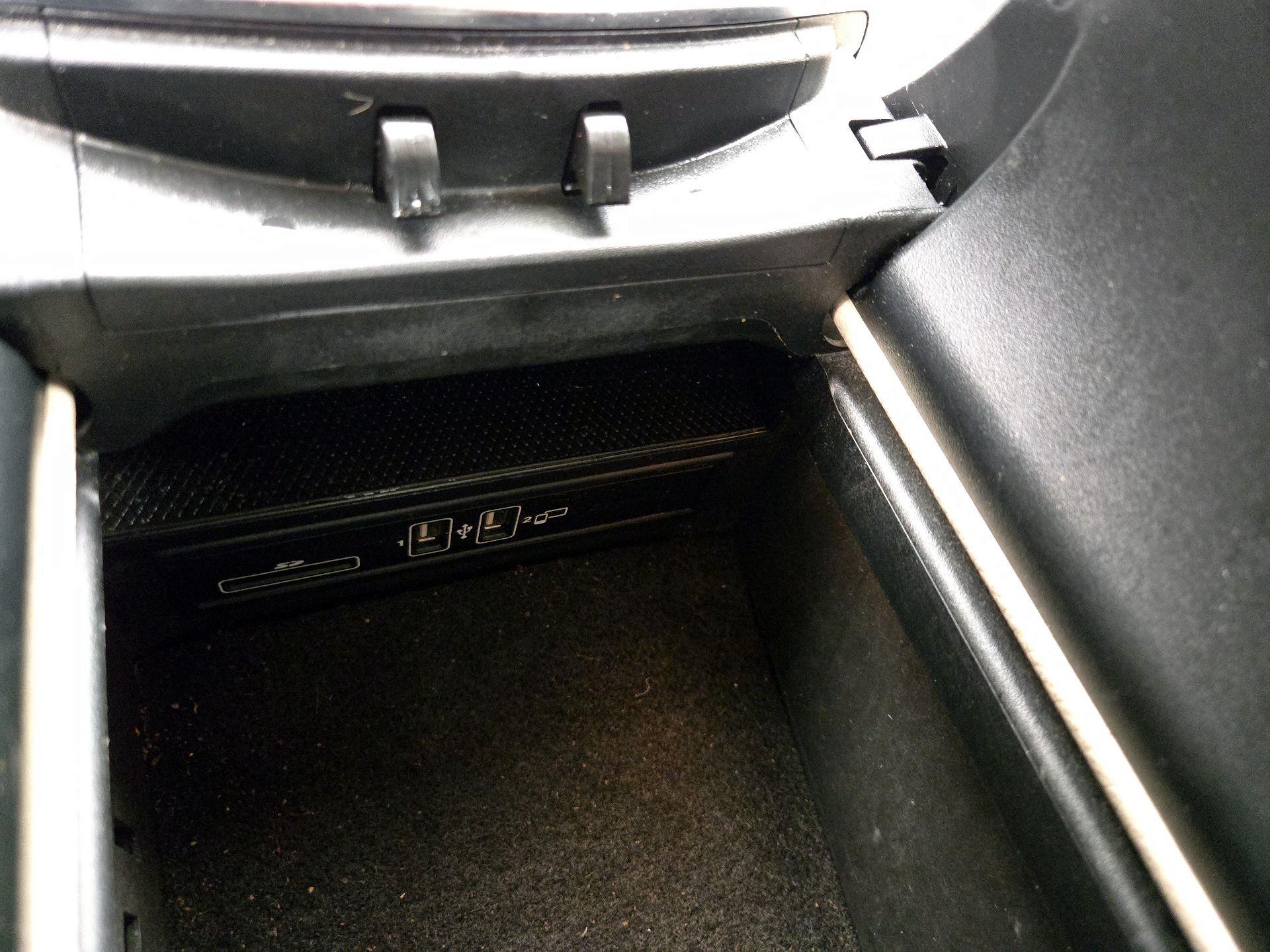 Thumbnail: 2021 Mercedes-Benz C-Class - 18