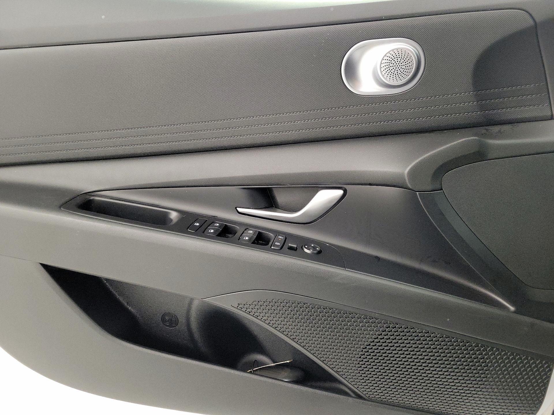 Thumbnail: 2024 Hyundai Elantra - 12