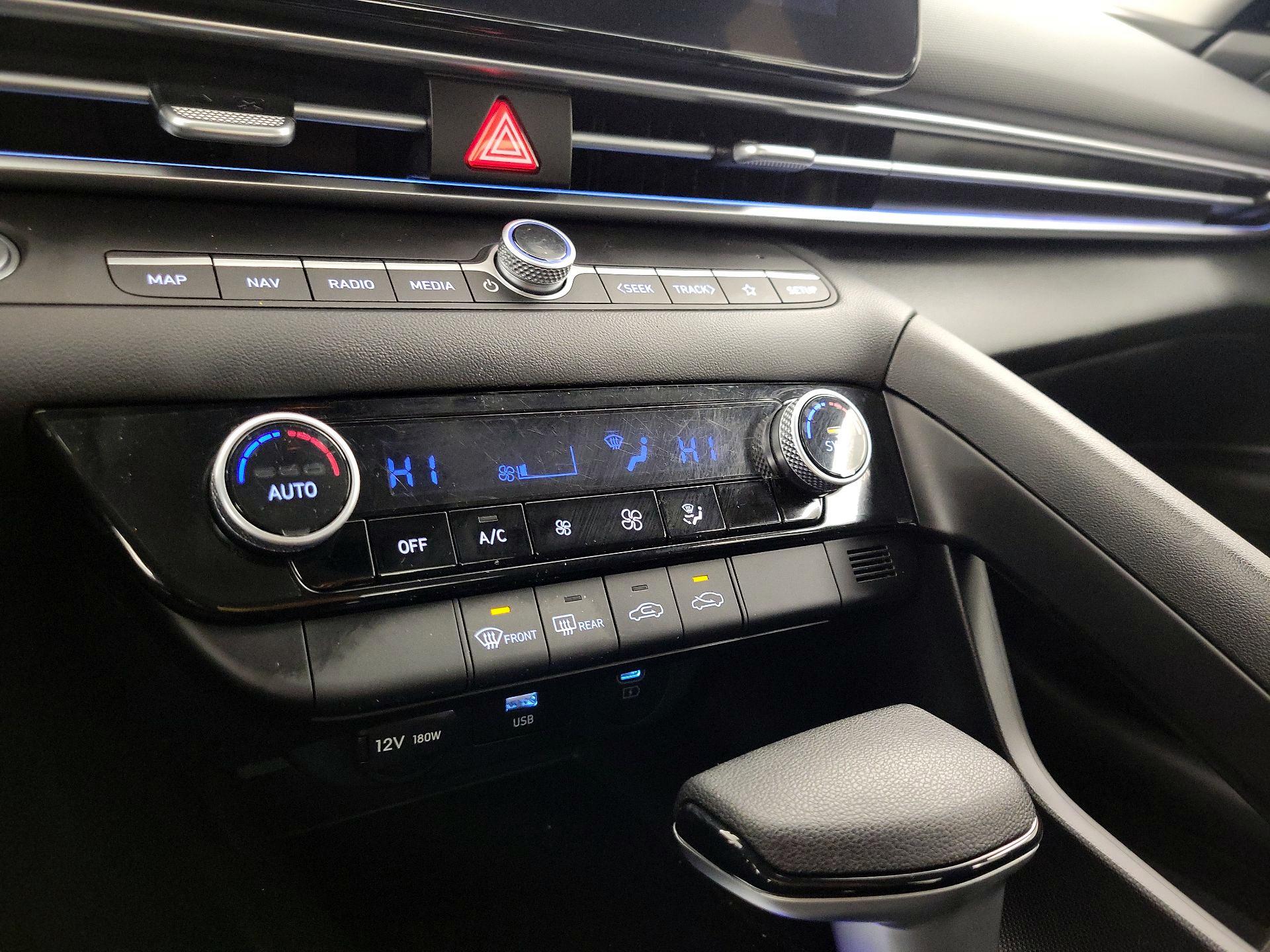 Thumbnail: 2024 Hyundai Elantra - 17