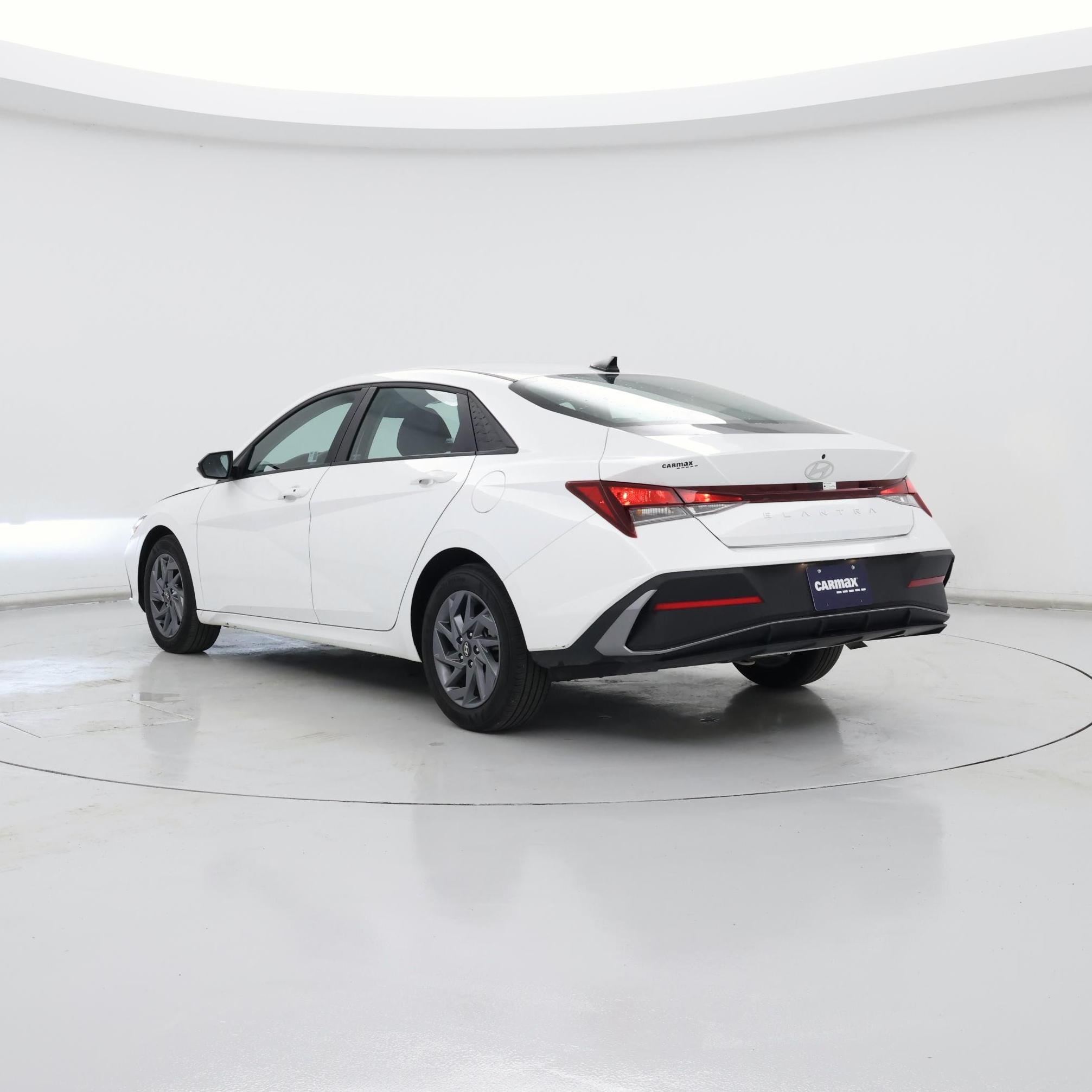 Thumbnail: 2024 Hyundai Elantra - 2