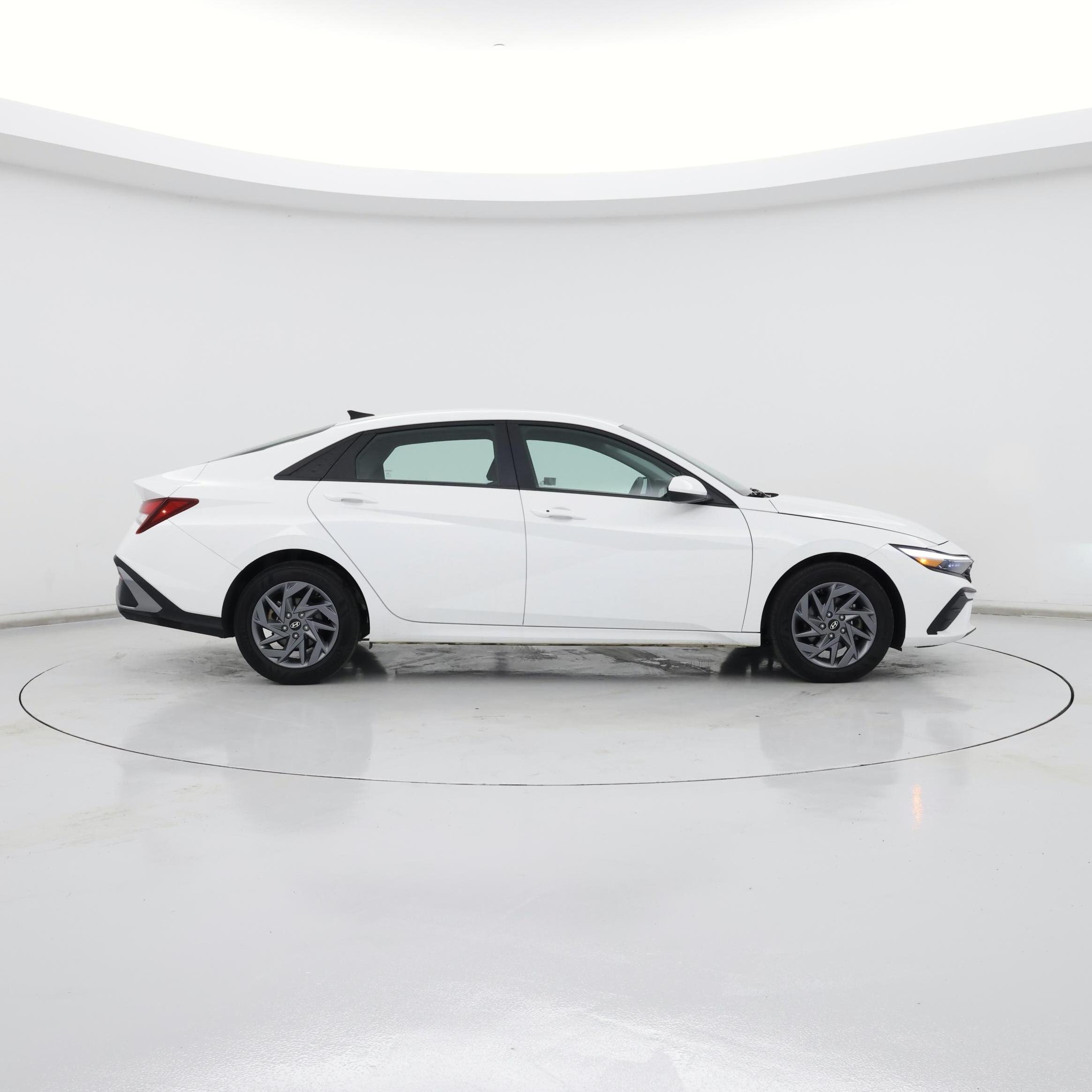 Thumbnail: 2024 Hyundai Elantra - 7