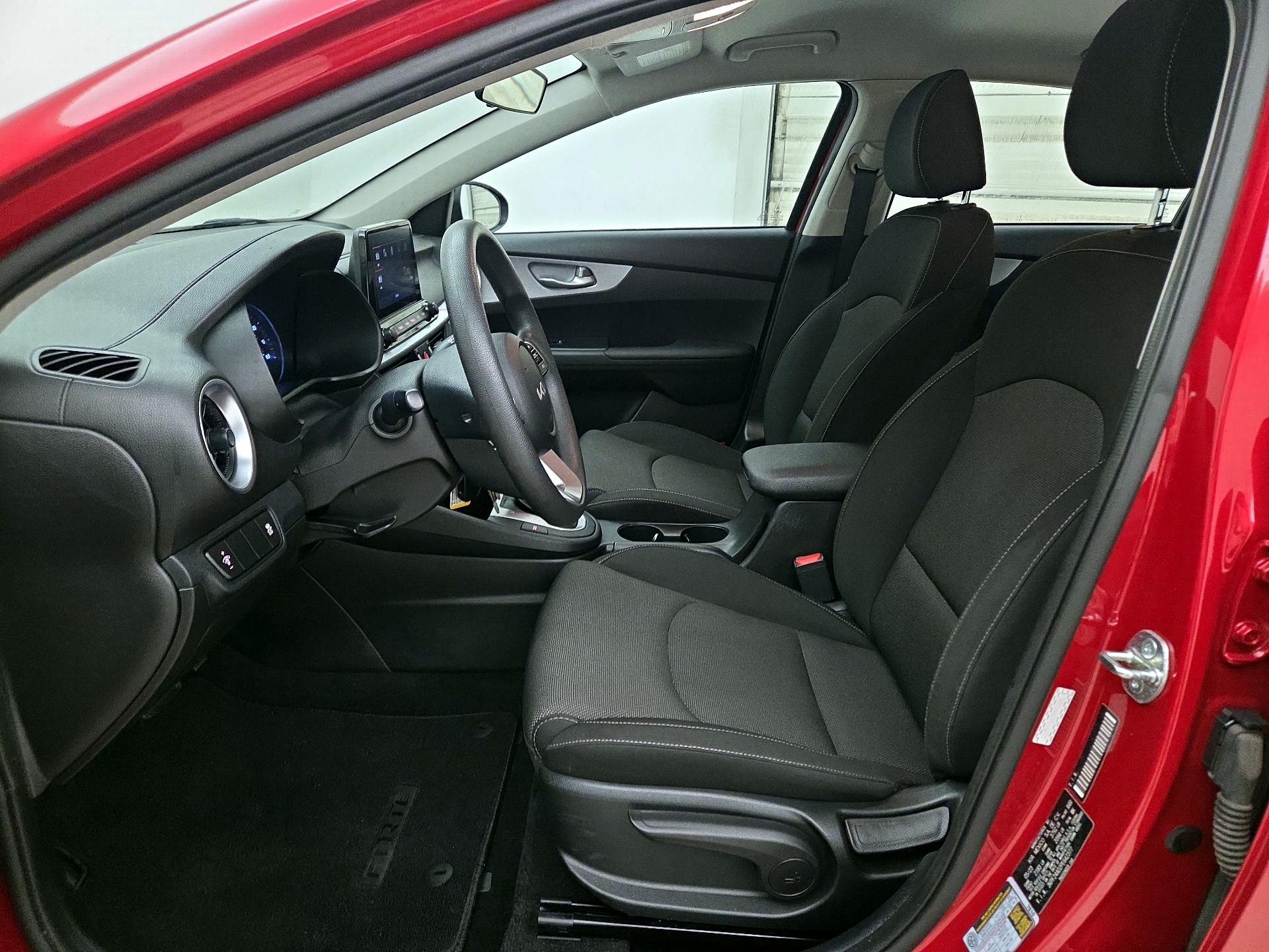 Thumbnail: 2023 Kia Forte - 11