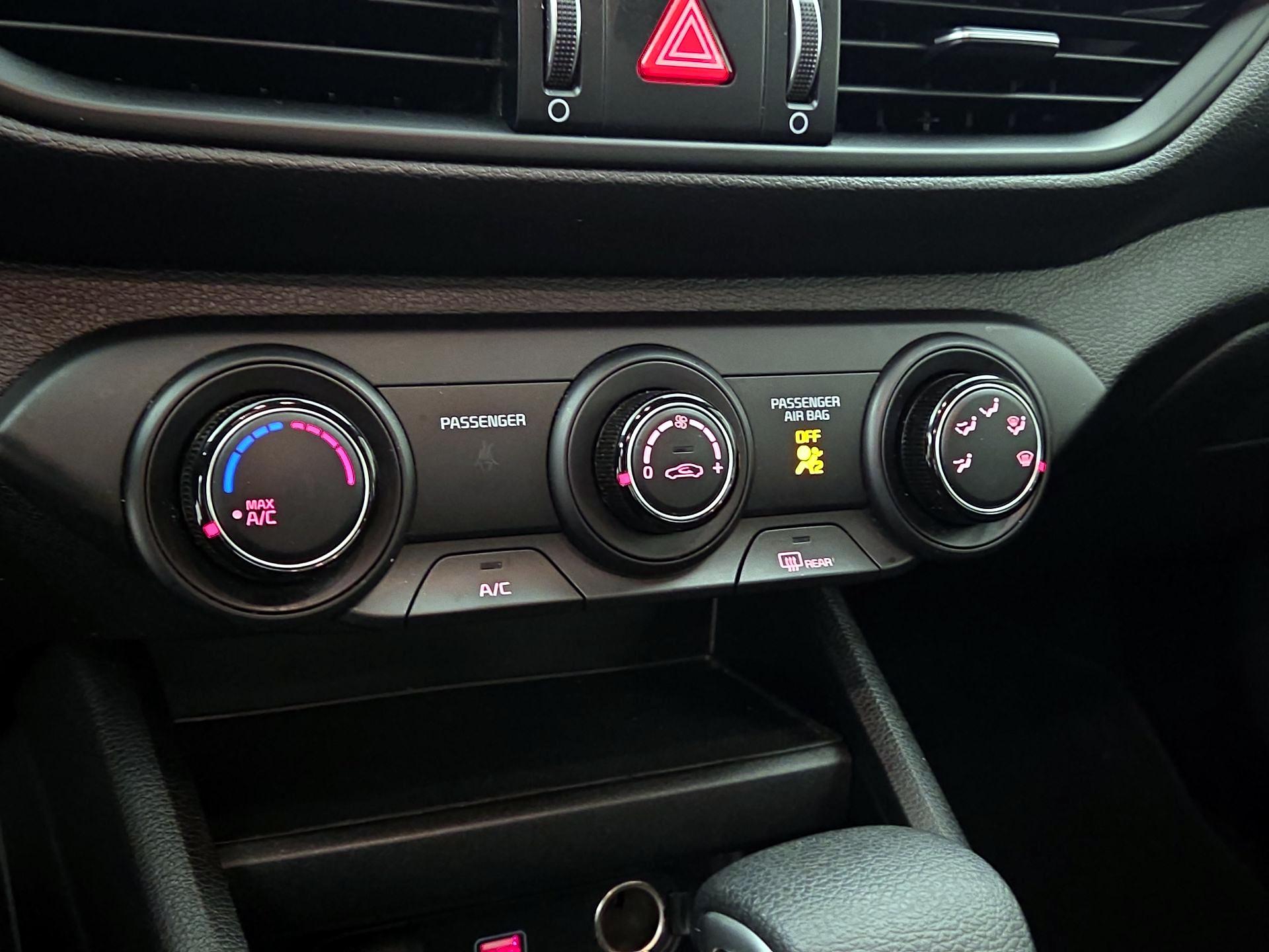 Thumbnail: 2023 Kia Forte - 16