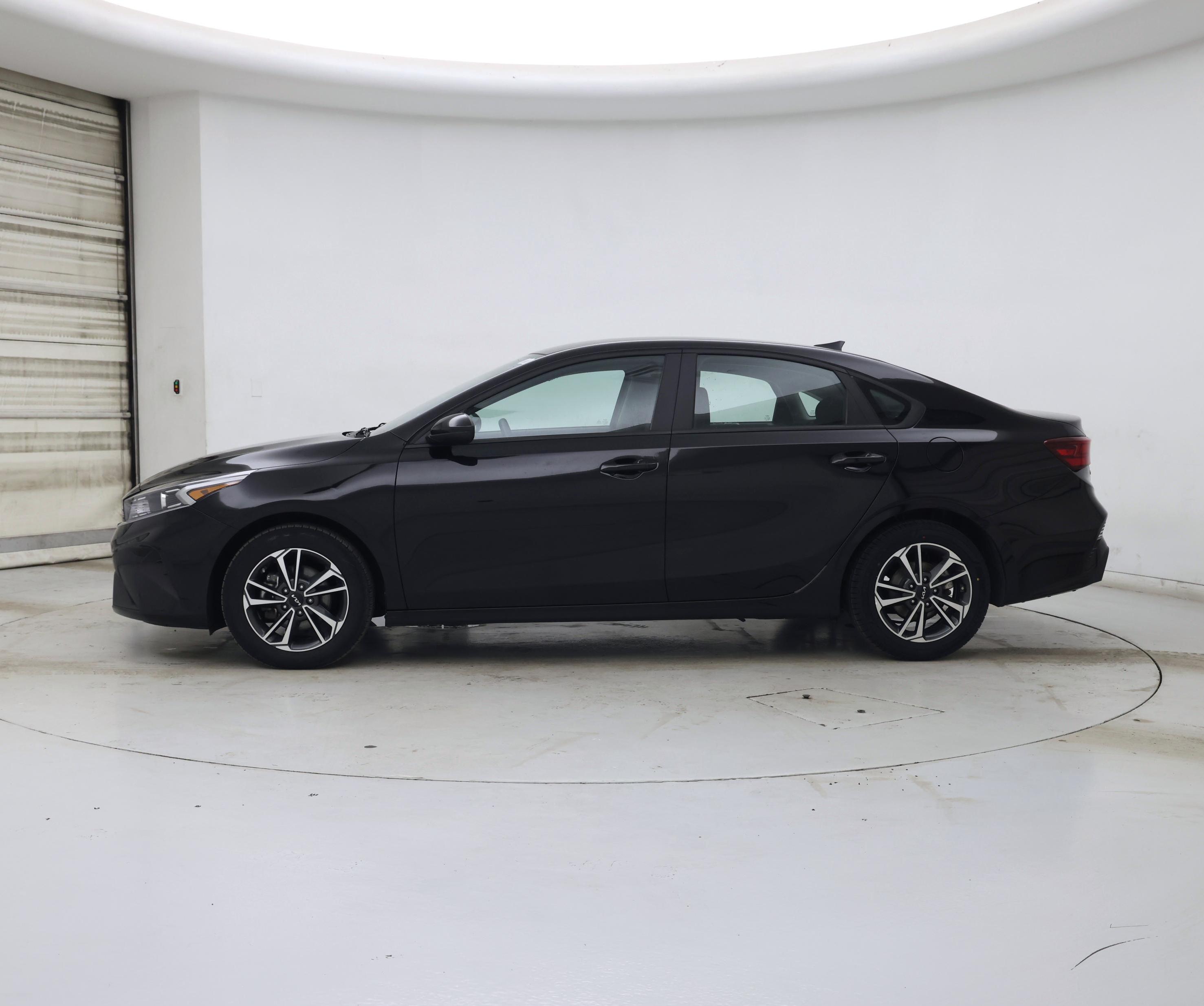 Thumbnail: 2024 Kia Forte - 3