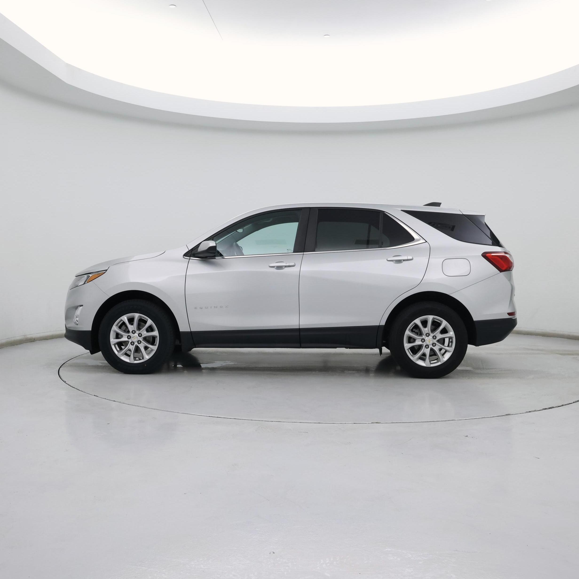 Thumbnail: 2021 Chevrolet Equinox - 3