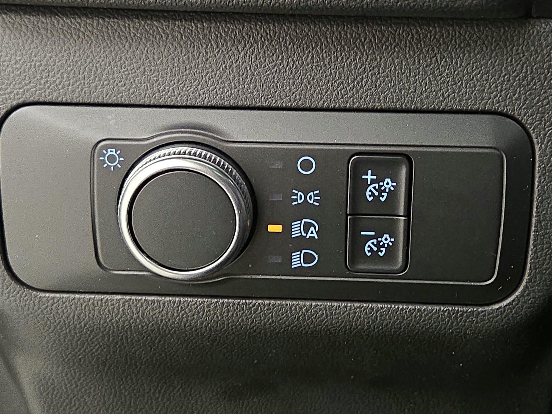 Thumbnail: 2020 Ford Escape - 13