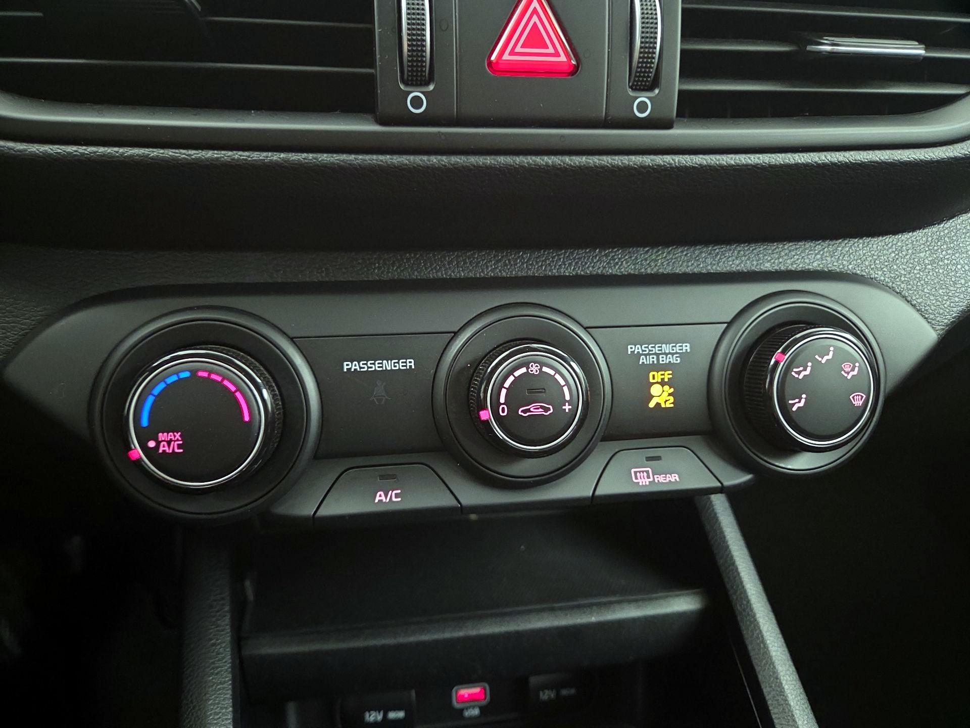 Thumbnail: 2023 Kia Forte - 16