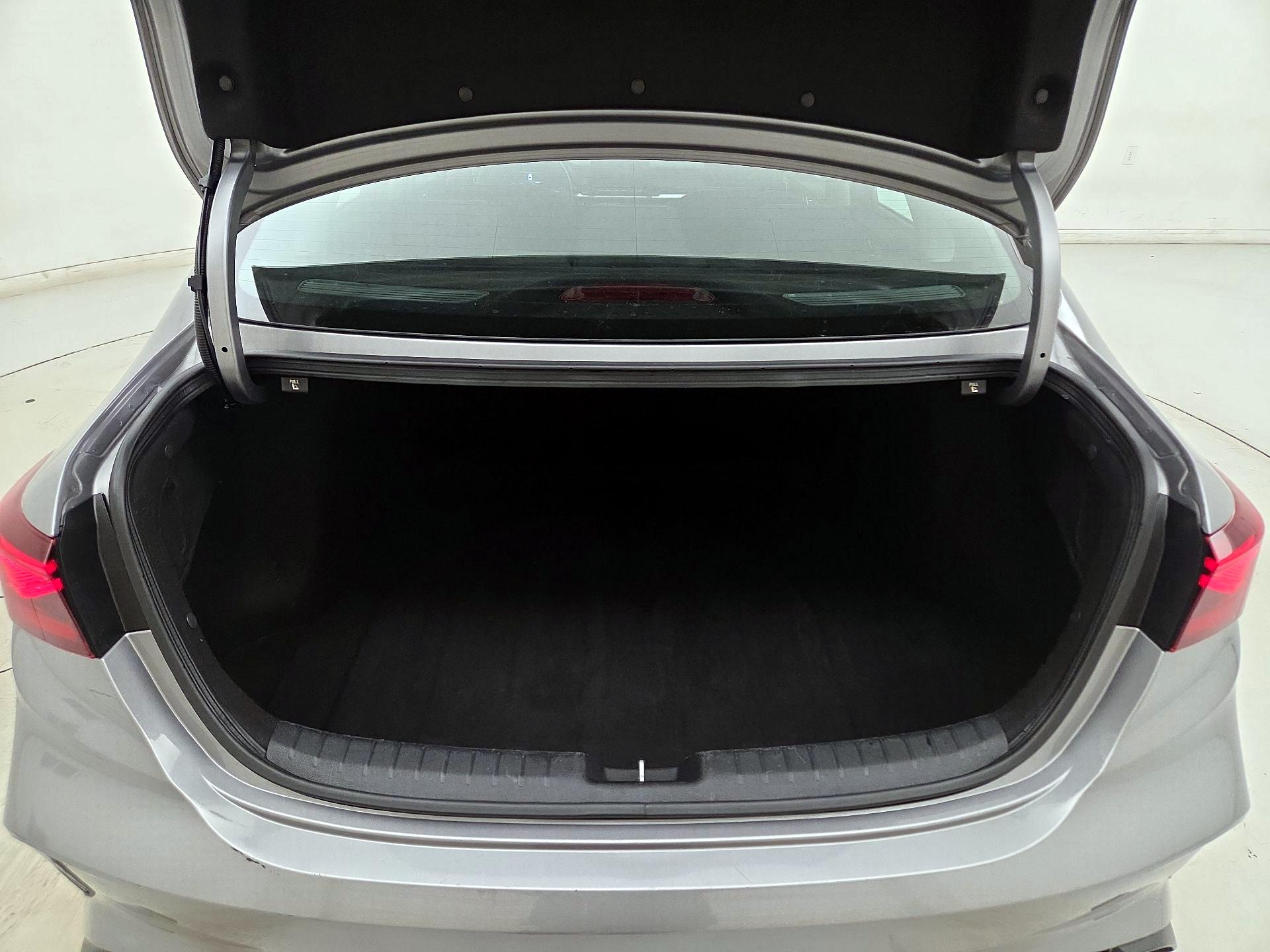 Thumbnail: 2024 Kia Forte - 20