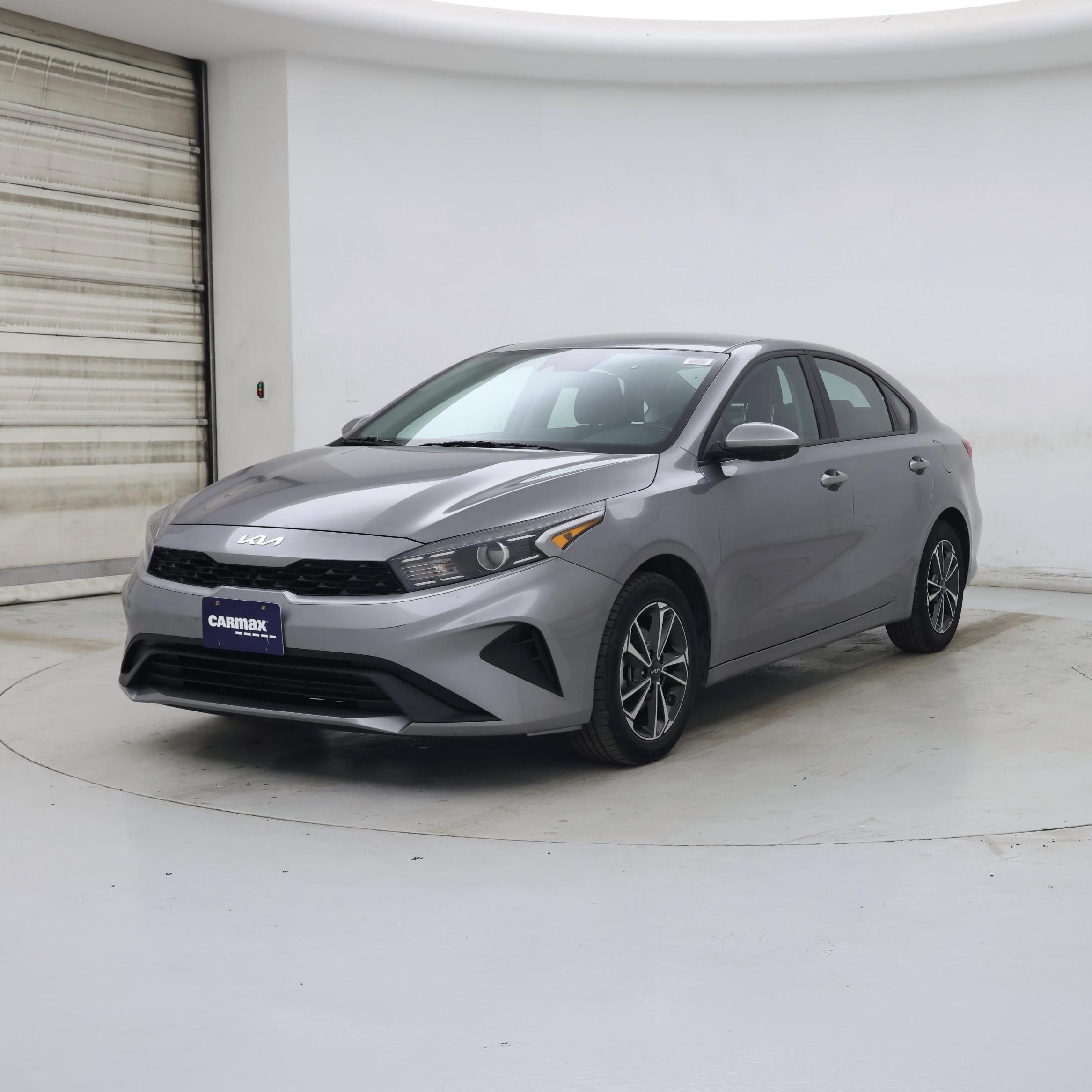 Thumbnail: 2024 Kia Forte - 4