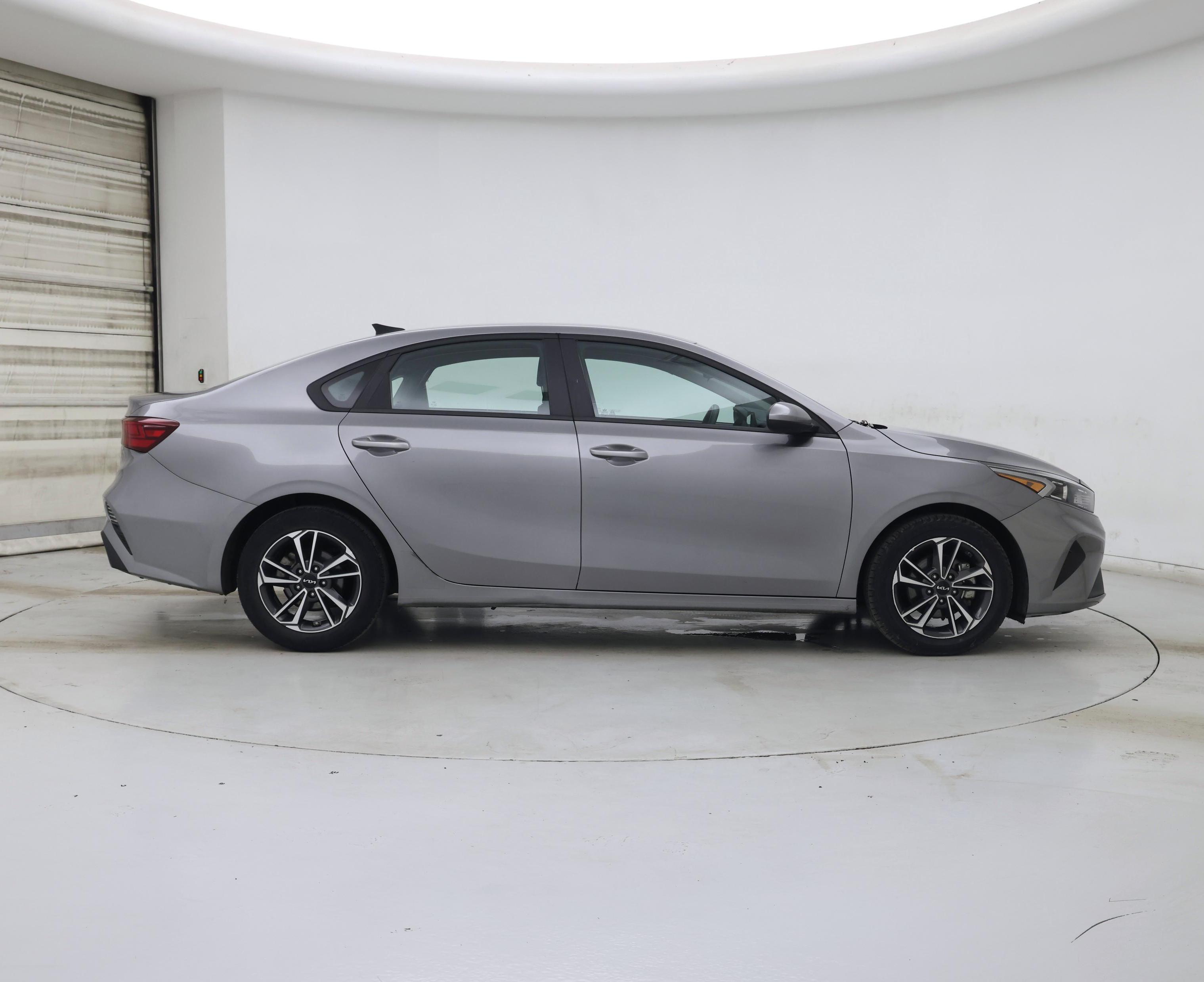 Thumbnail: 2024 Kia Forte - 7