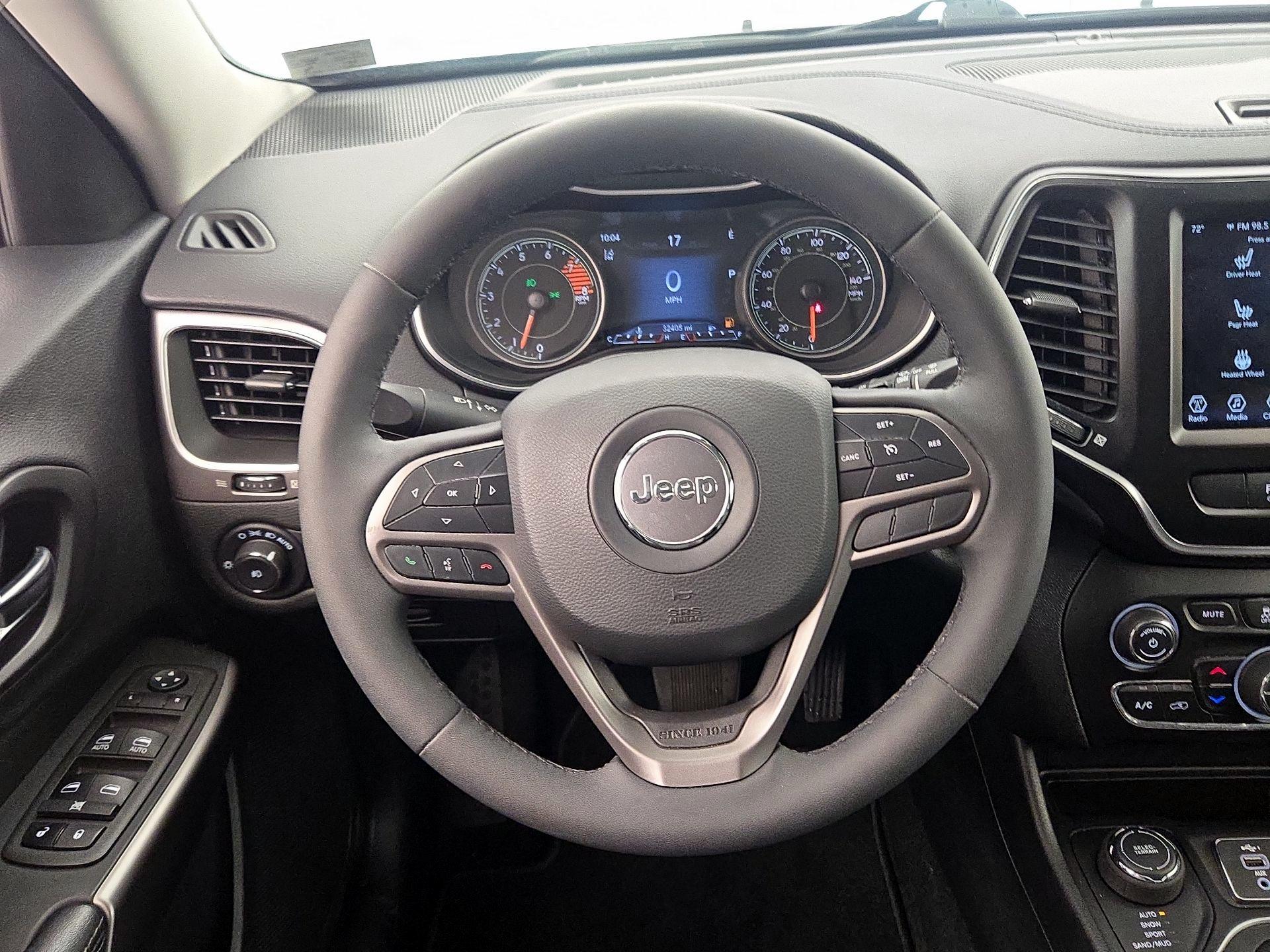 Thumbnail: 2022 Jeep Cherokee - 10