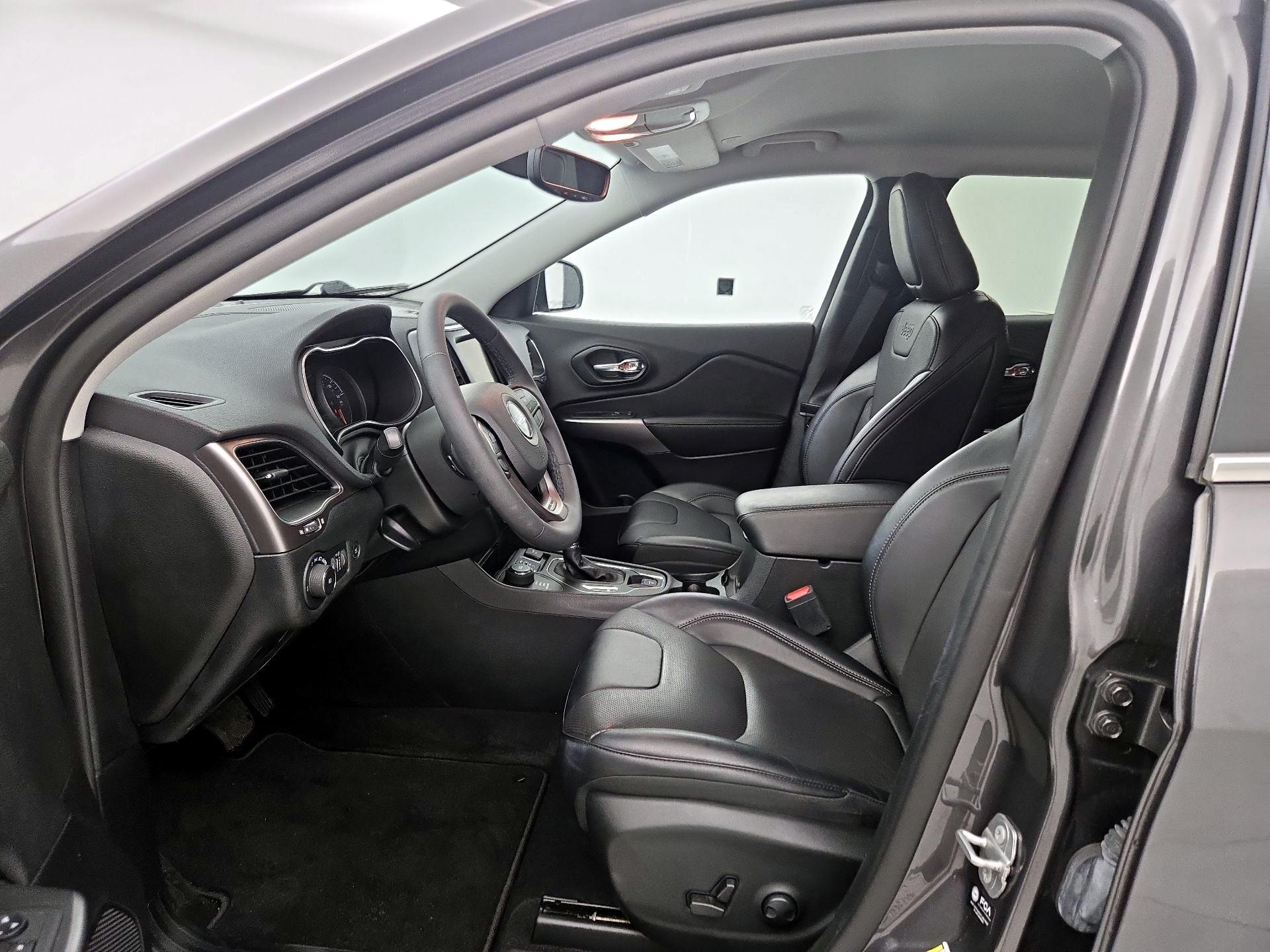 Thumbnail: 2022 Jeep Cherokee - 11