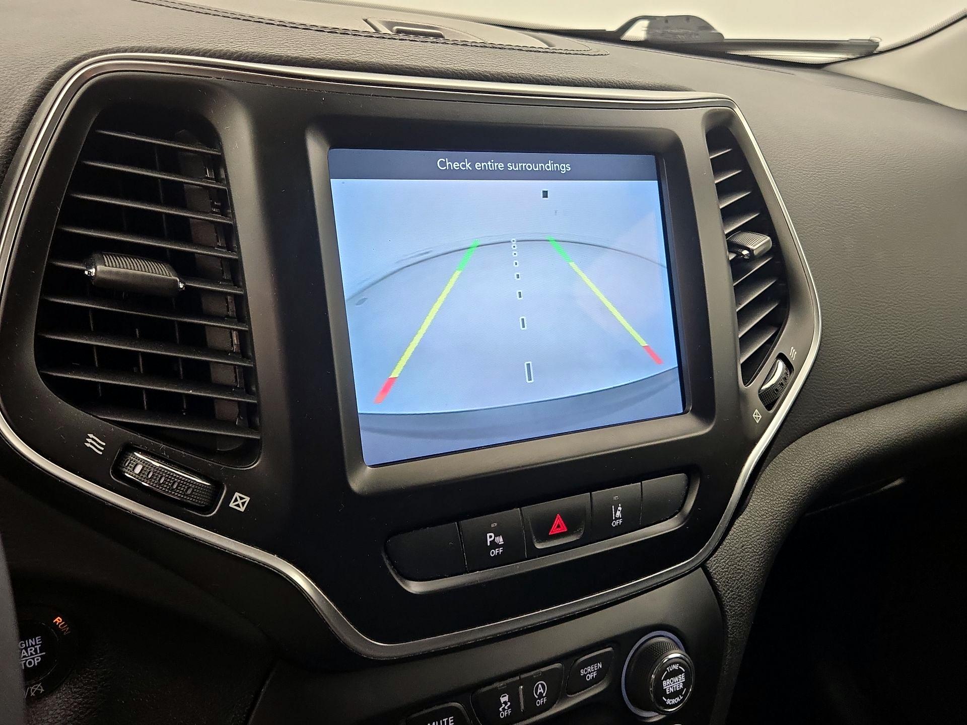 Thumbnail: 2022 Jeep Cherokee - 14