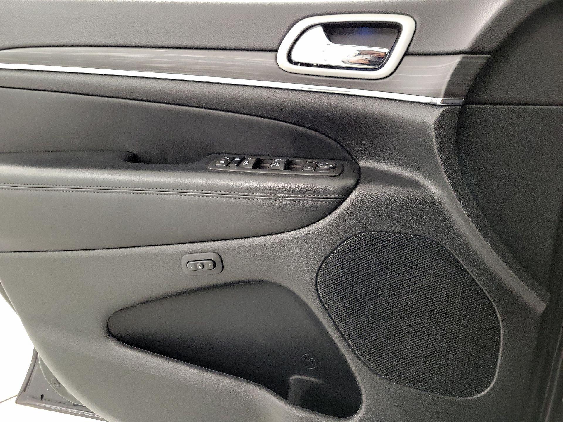 Thumbnail: 2021 Jeep Grand Cherokee - 12