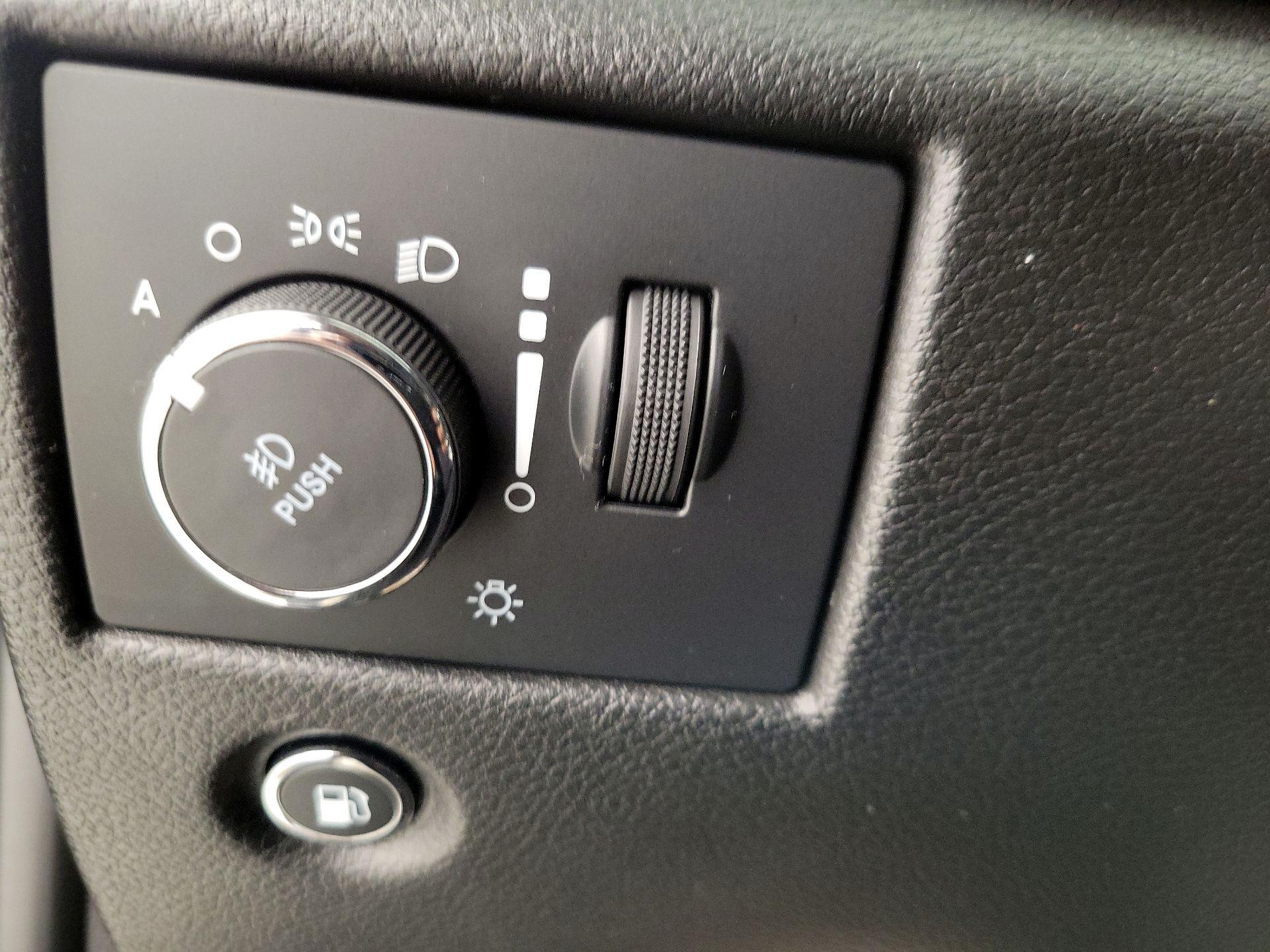 Thumbnail: 2021 Jeep Grand Cherokee - 13