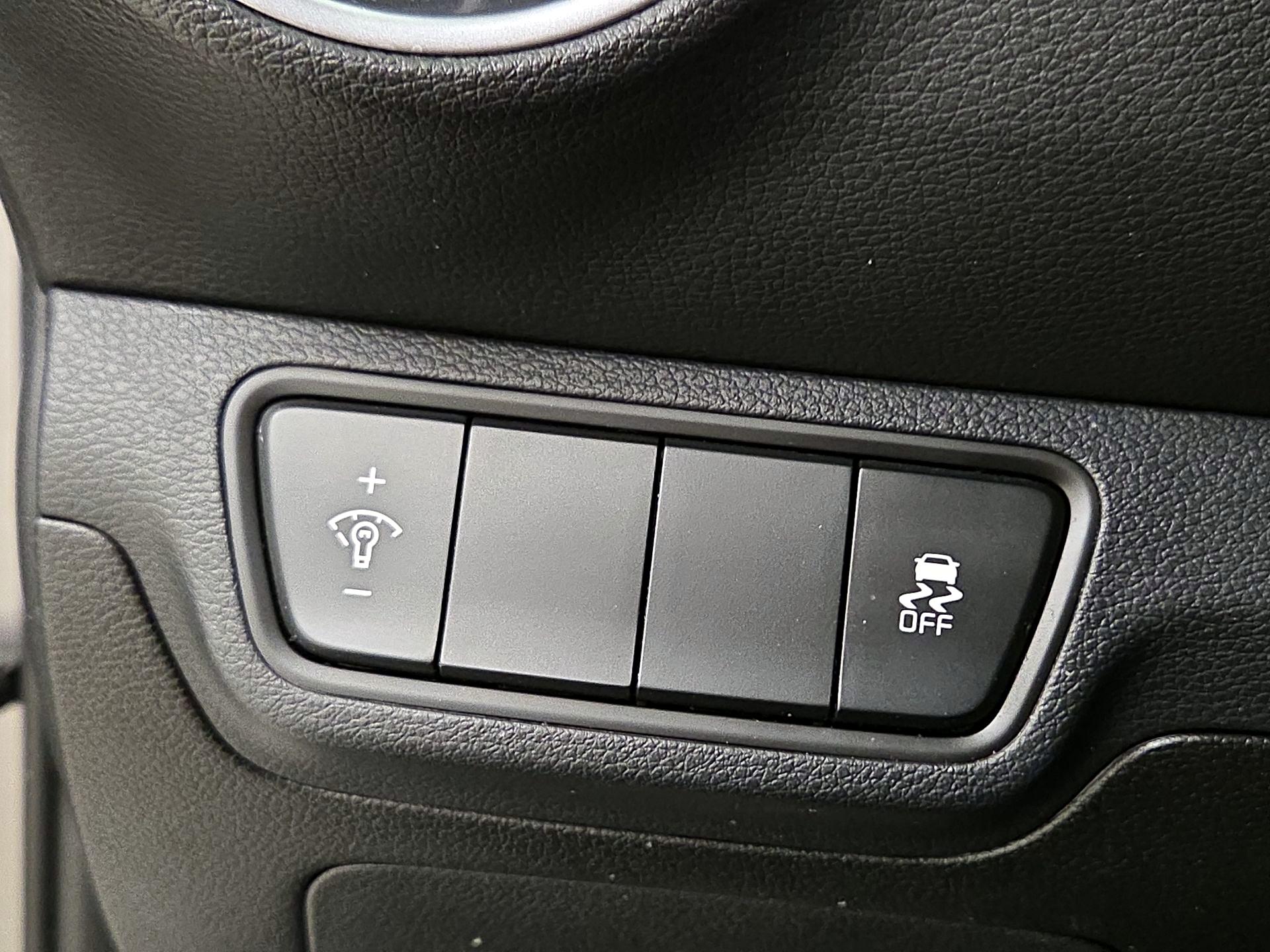 Thumbnail: 2023 Kia Forte - 13