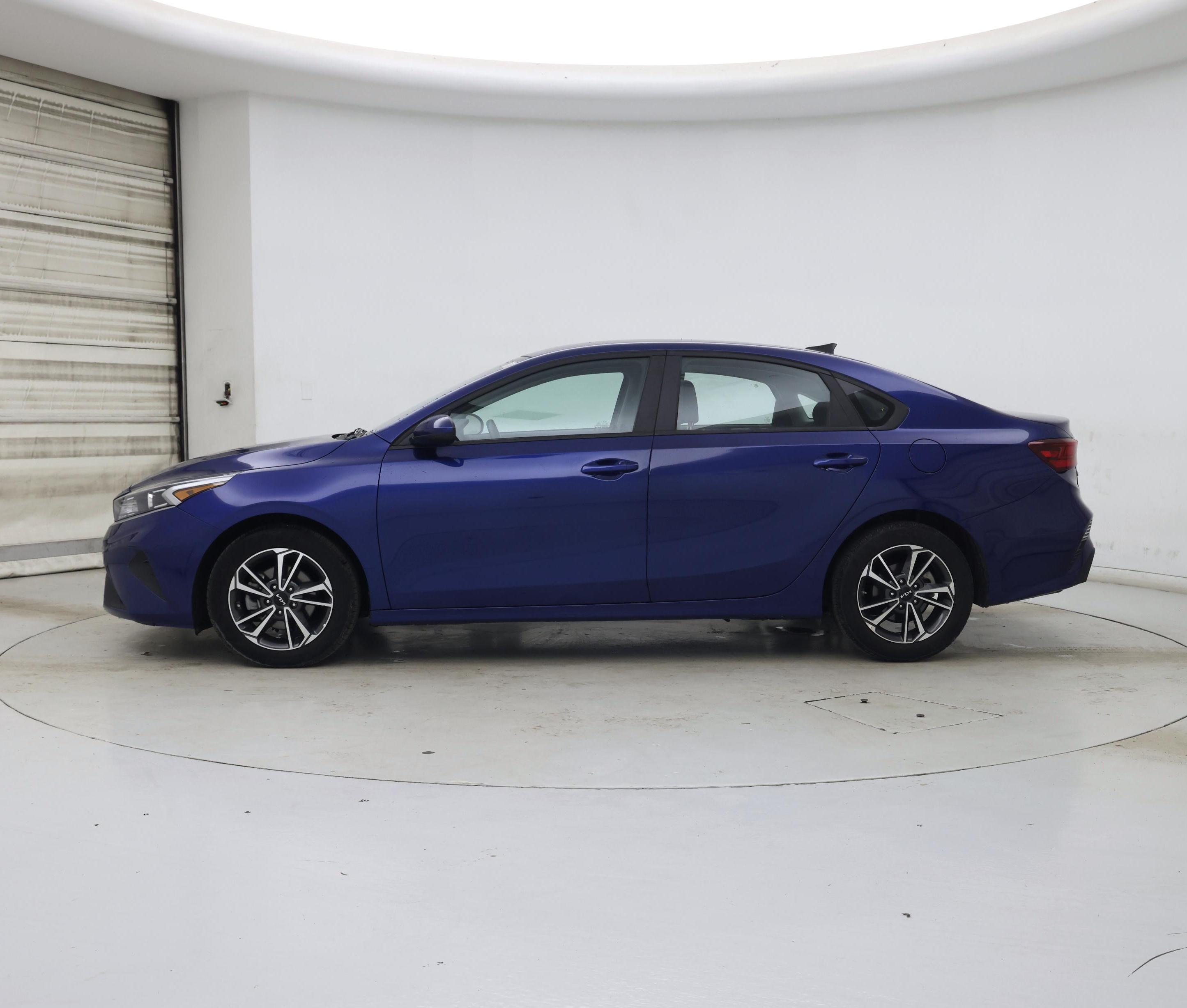 Thumbnail: 2023 Kia Forte - 3