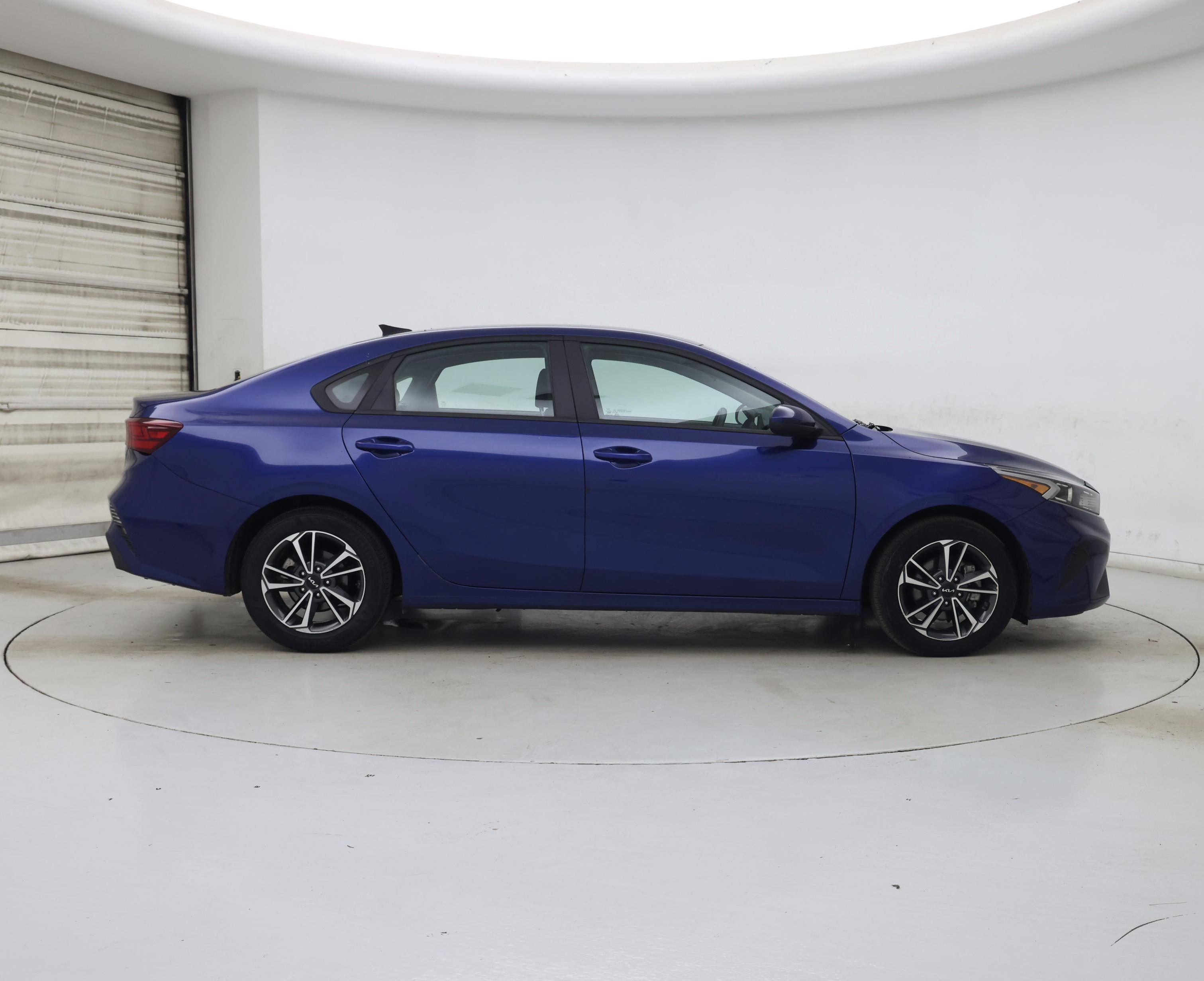 Thumbnail: 2023 Kia Forte - 7