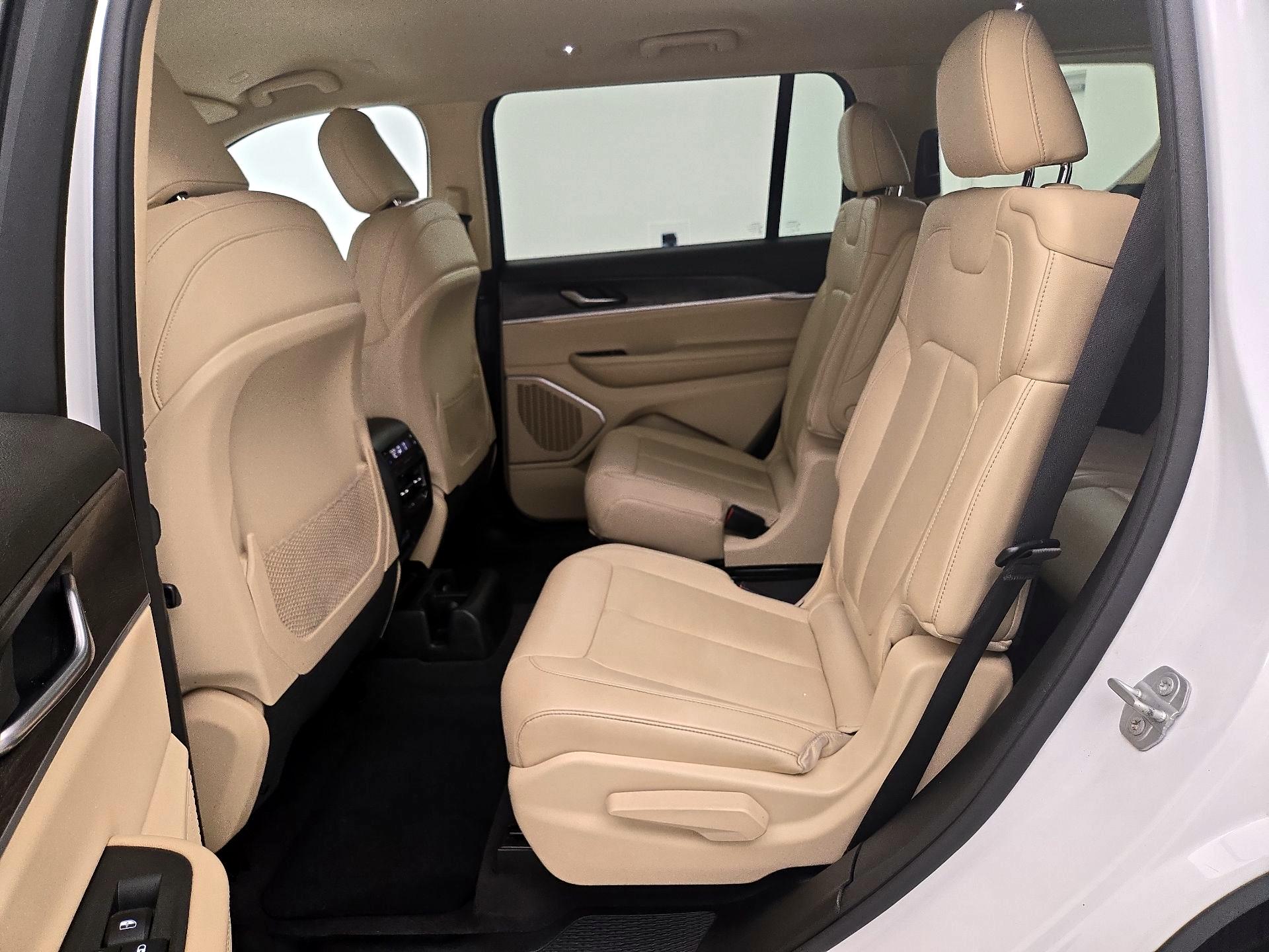 Thumbnail: 2021 Jeep Grand Cherokee L - 19