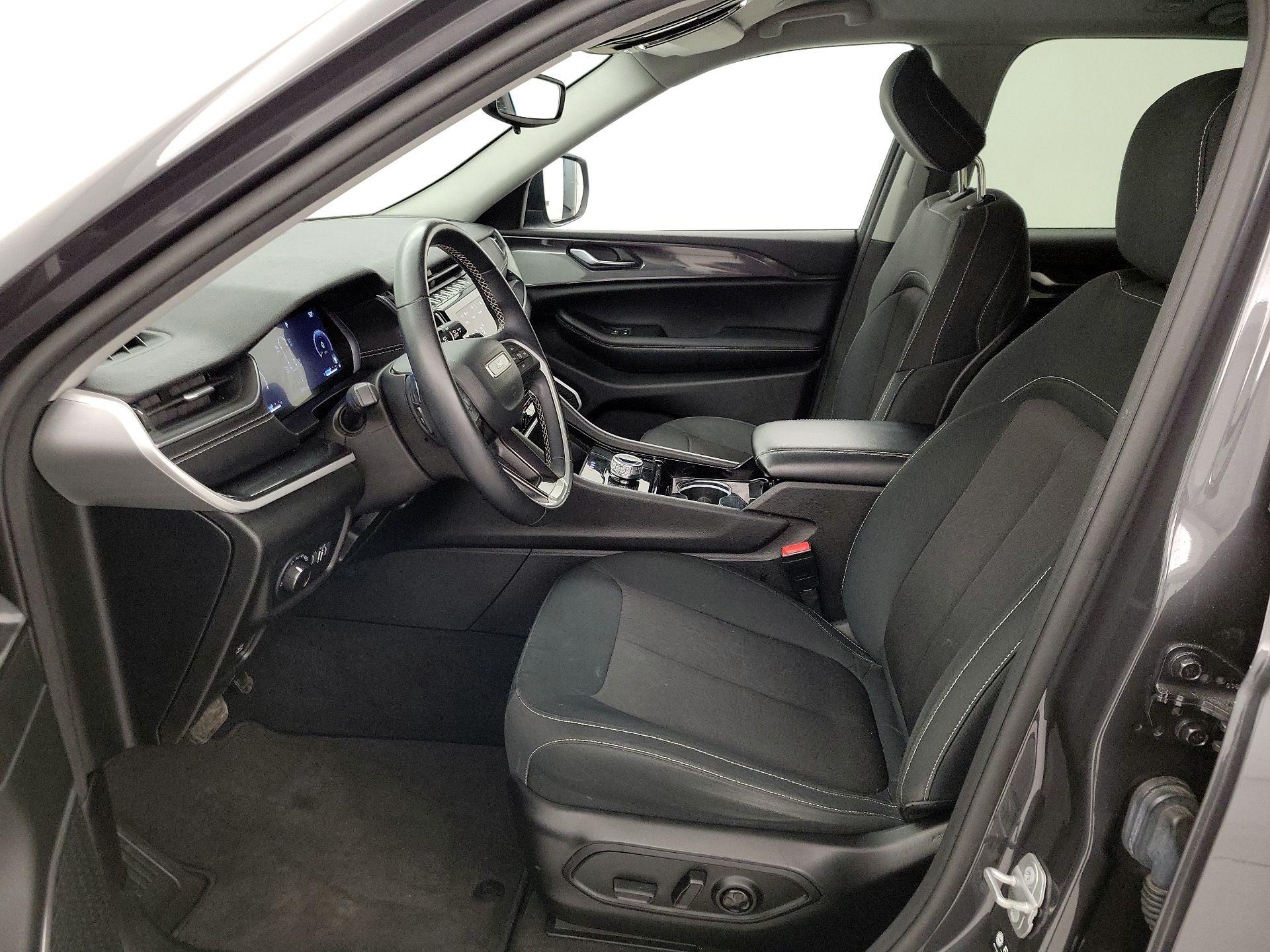 Thumbnail: 2022 Jeep Grand Cherokee - 11