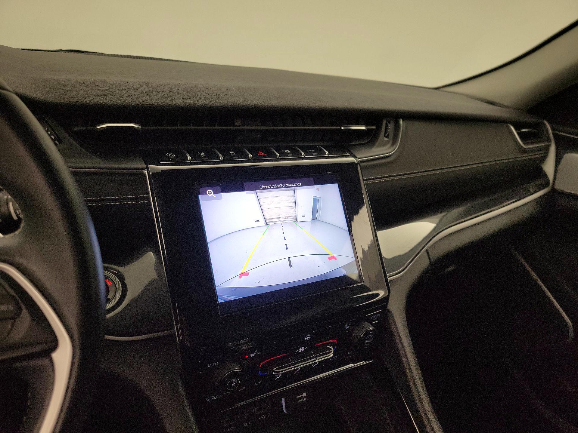 Thumbnail: 2022 Jeep Grand Cherokee - 14