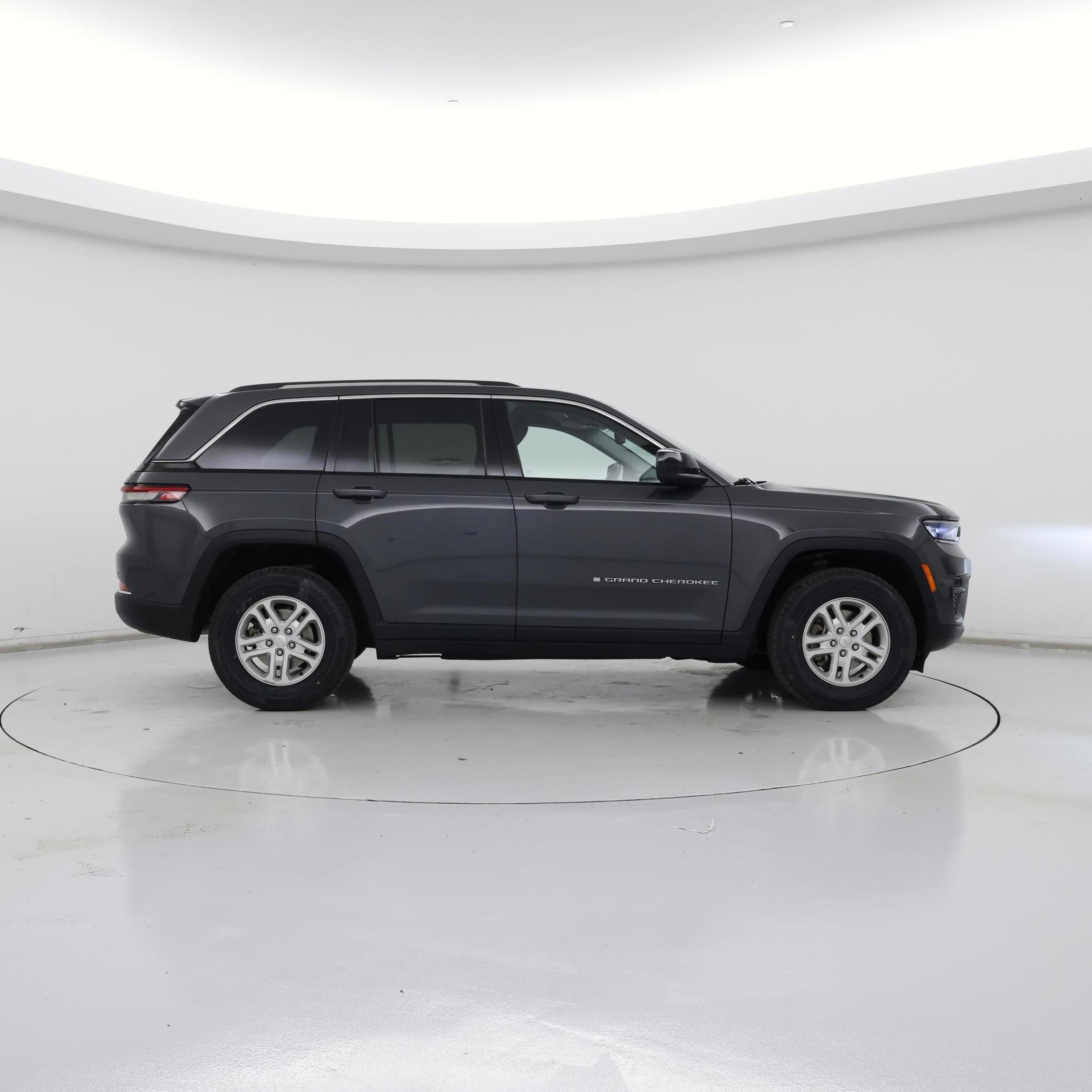 Thumbnail: 2022 Jeep Grand Cherokee - 7